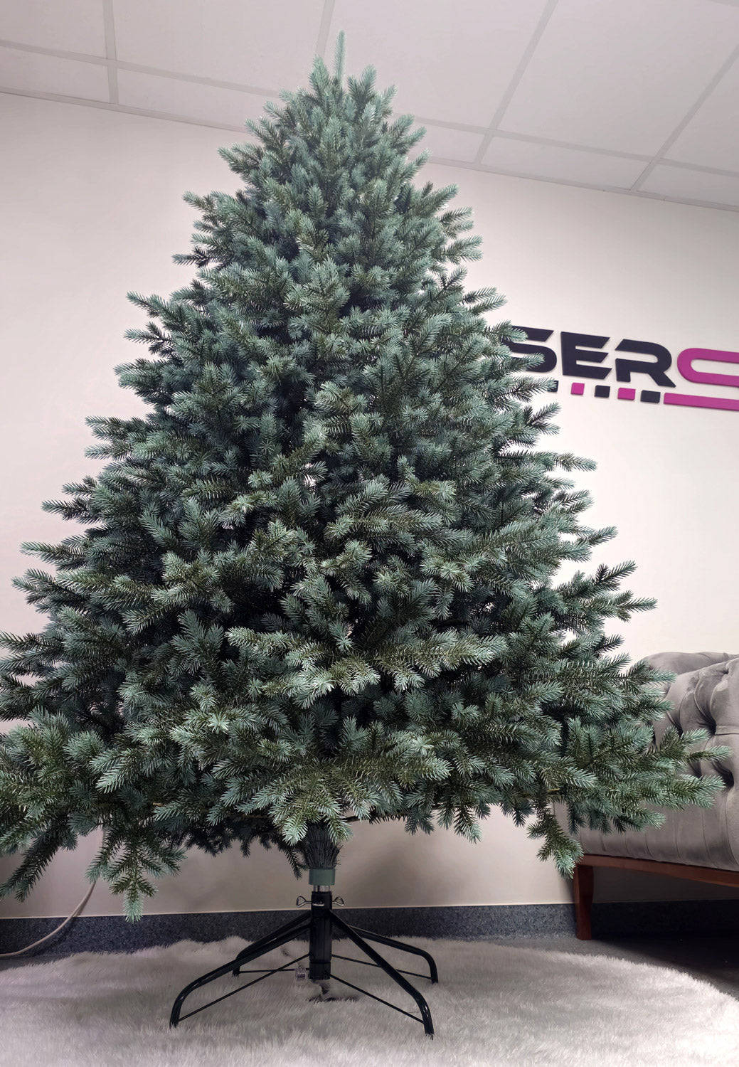 Brad artificial Christmas Deluxe by Sersimo, Alaska Select verde argintiu, integral 3D, 210 cm