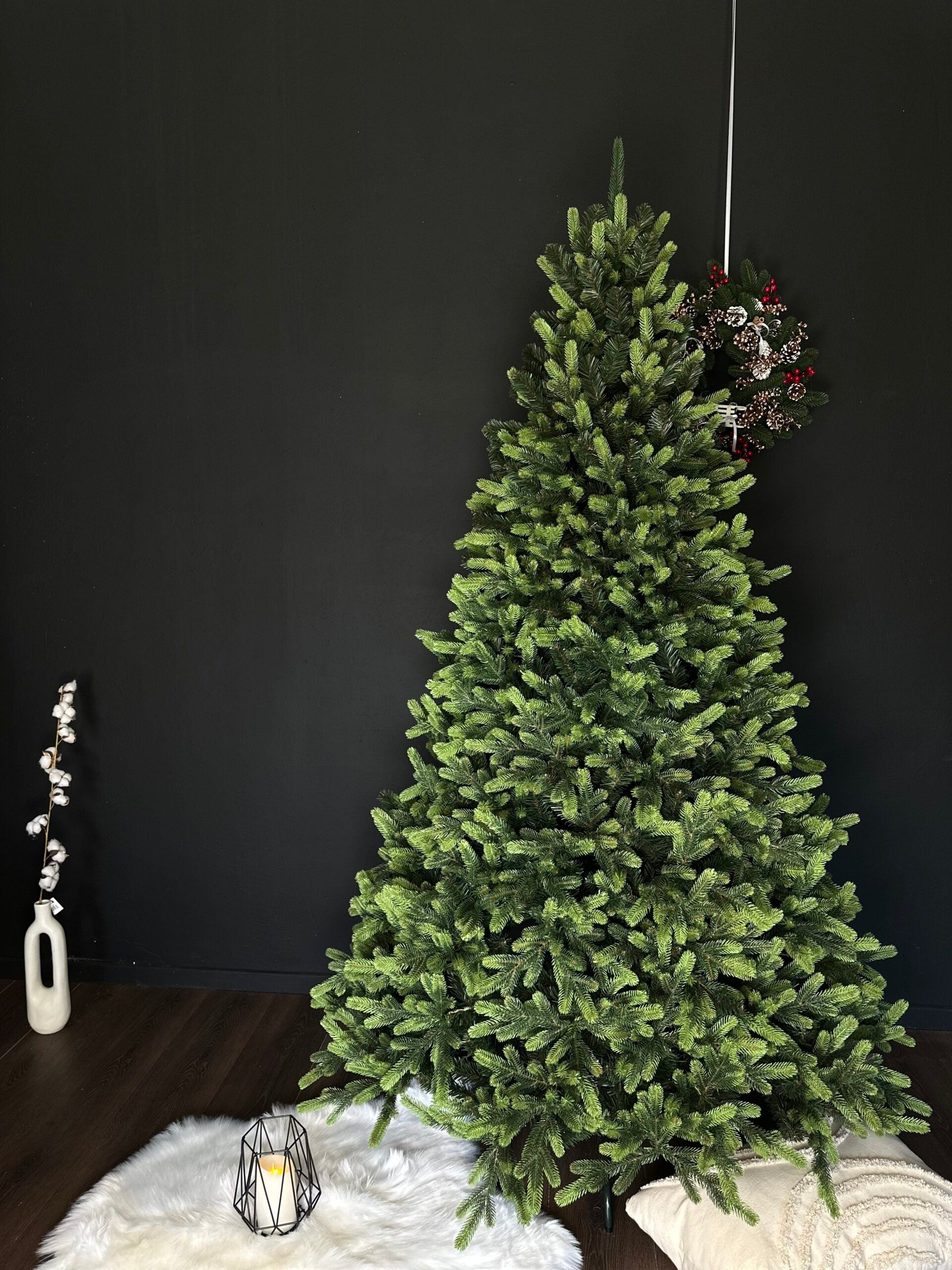 Brad artificial Christmas Deluxe by Sersimo, Carpati cu varfuri verzi, 2D+3D, 210cm