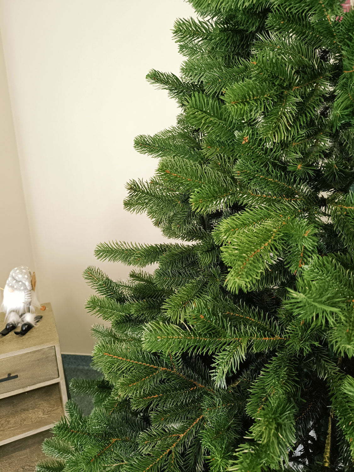 Brad artificial Christmas Deluxe by Sersimo, Kovalivska verde, 3D, 250cm