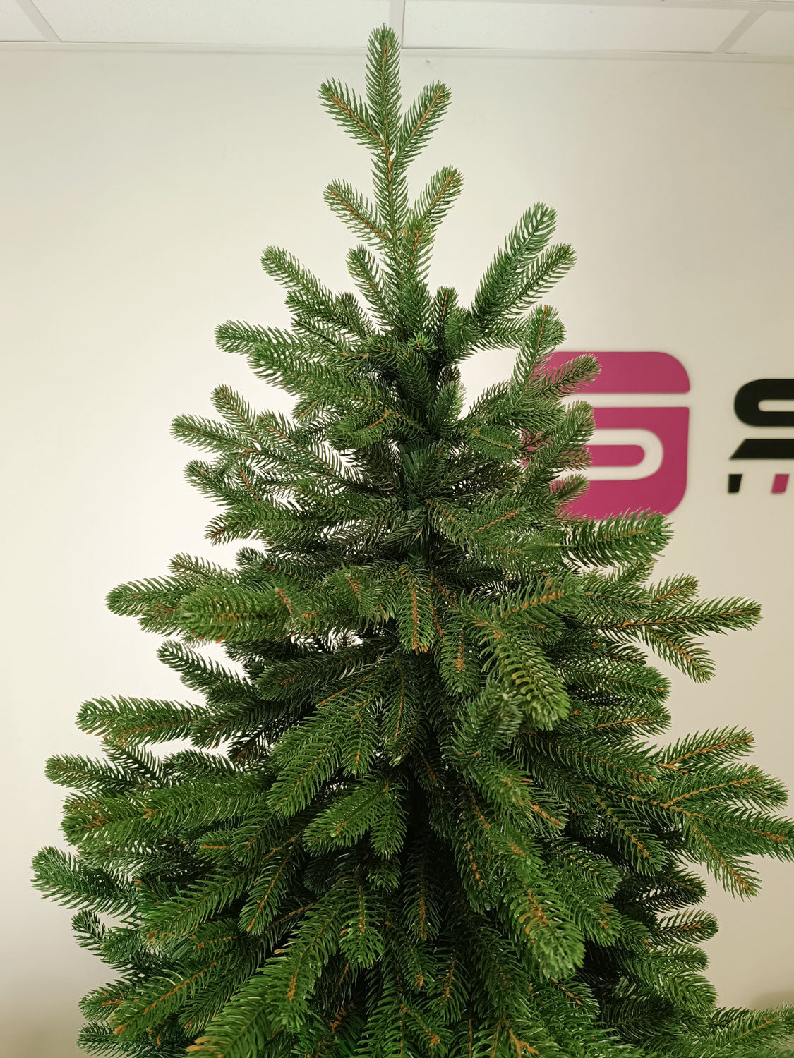 Brad artificial Christmas Deluxe by Sersimo, Viena Slim, 2D+3D, 210cm