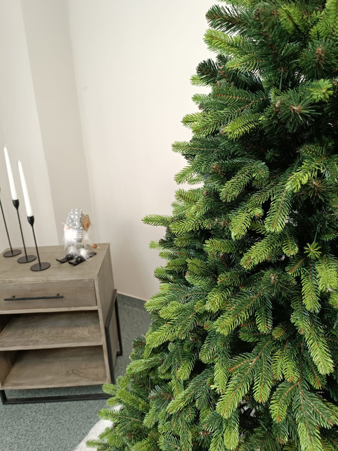 Brad artificial Christmas Deluxe by Sersimo, Carpati cu varfuri verzi, 2D+3D, 180cm
