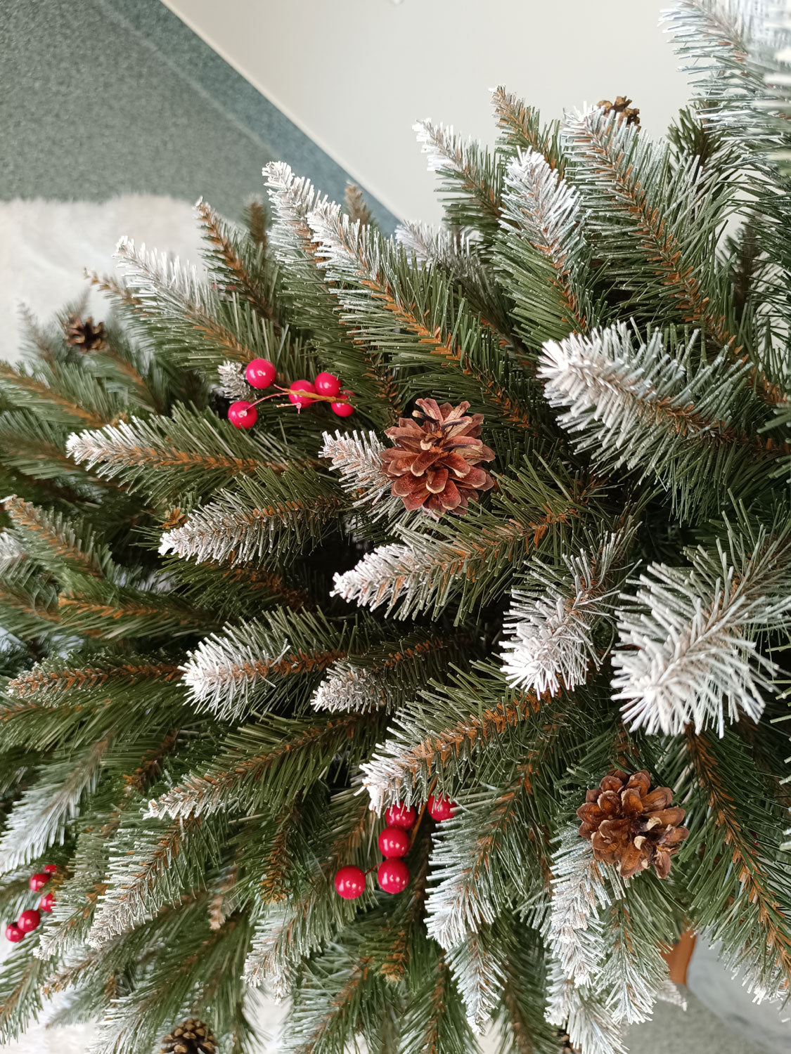 Brad artificial Christmas Deluxe by Sersimo, Frasin de Munte, 2D, 150cm