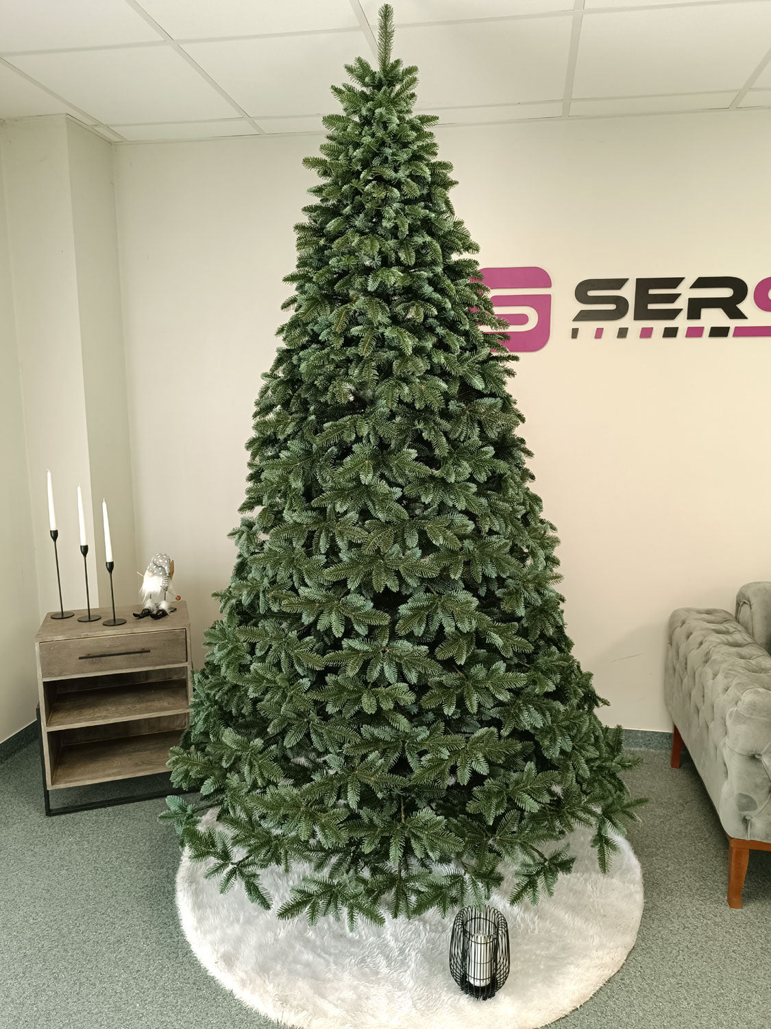 Brad artificial Christmas Deluxe by Sersimo, Canada argintiu, 3D, 250cm