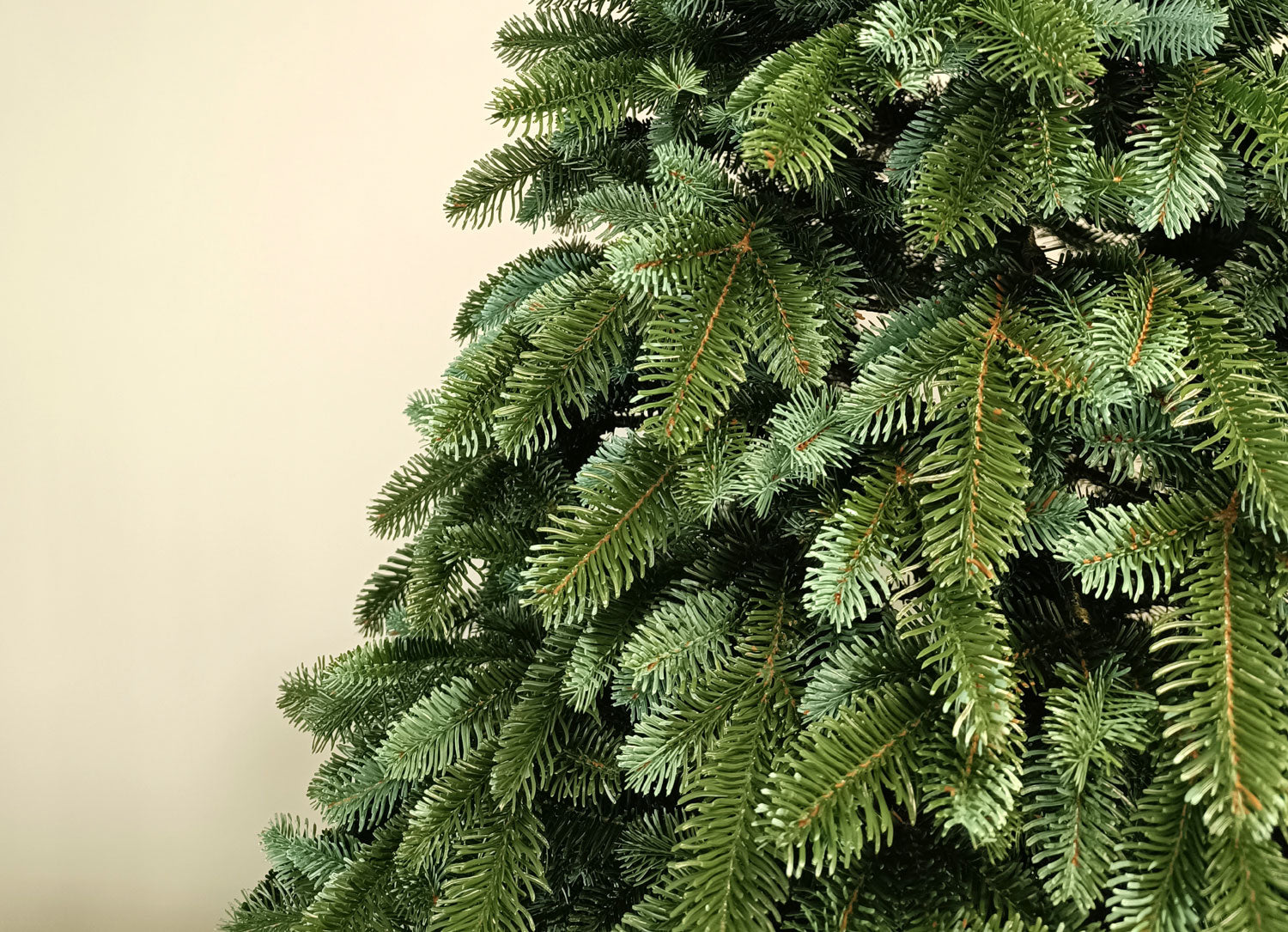 Brad artificial Christmas Deluxe by Sersimo, Canada argintiu, 3D, 250cm