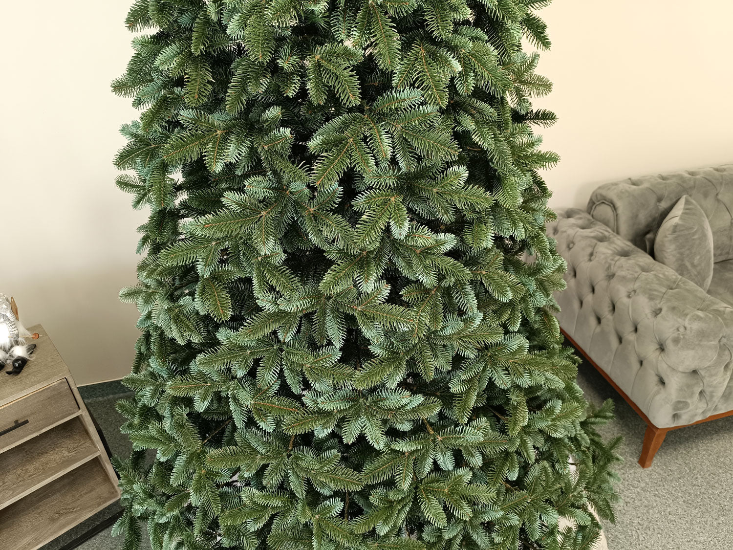 Brad artificial Christmas Deluxe by Sersimo, Canada argintiu, 3D, 230cm