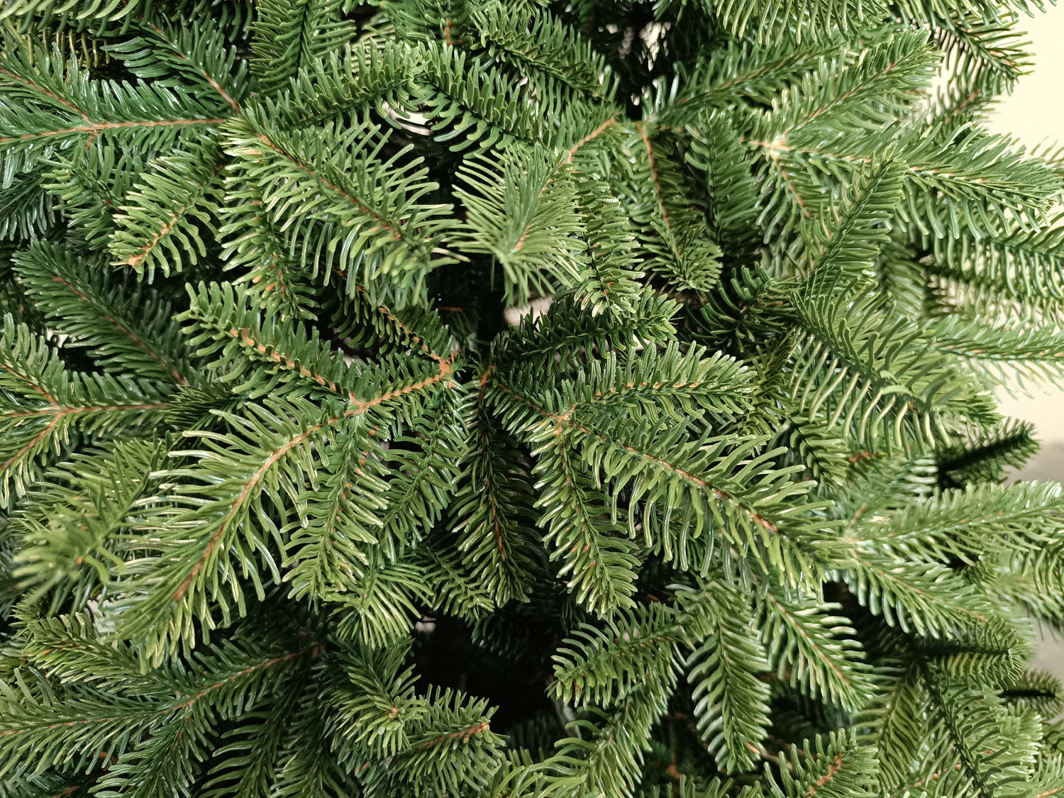 Brad artificial Christmas Deluxe by Sersimo, Canada verde, 3D, 210cm