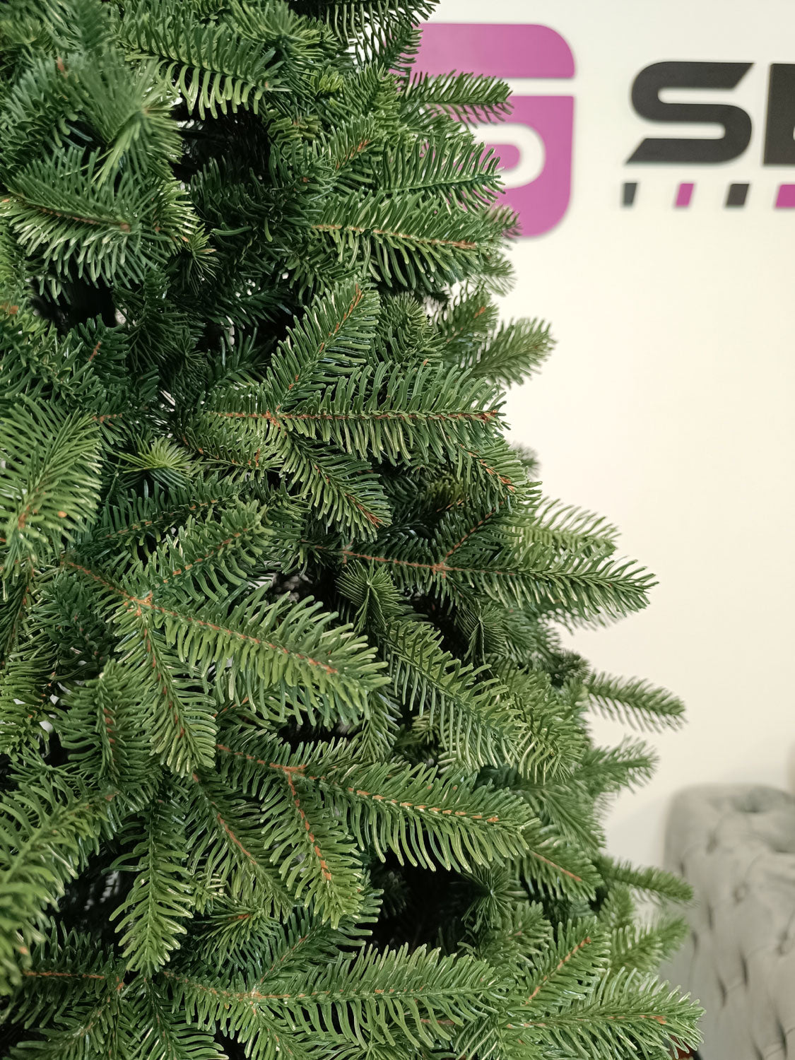 Brad artificial Christmas Deluxe by Sersimo, Canada verde, 3D, 210cm