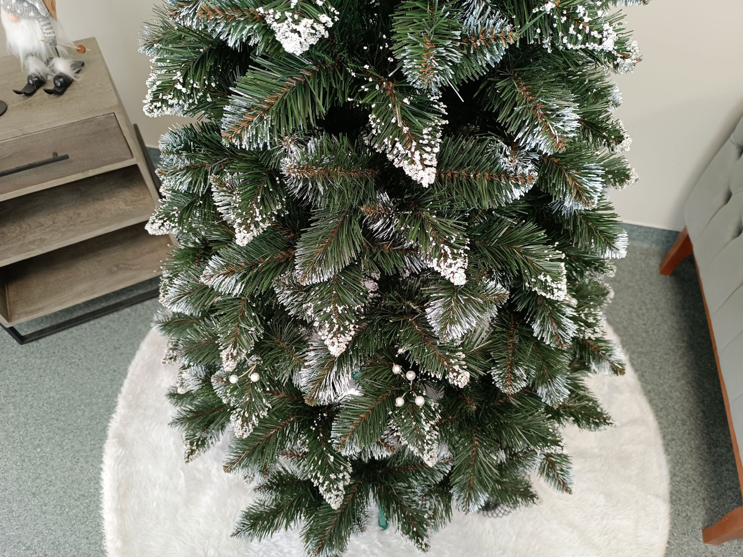 Brad artificial Christmas Deluxe by Sersimo, Crystal nins cu merisoare, 2D, 180cm