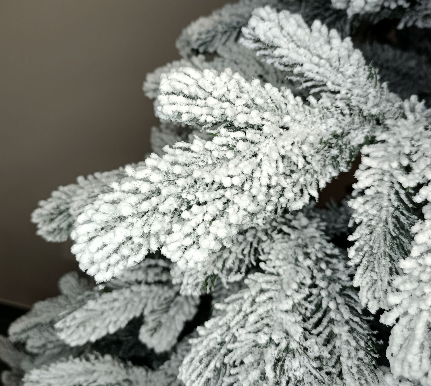 Brad artificial Christmas Deluxe by Sersimo, Kovalivska nins, 3D, 230cm