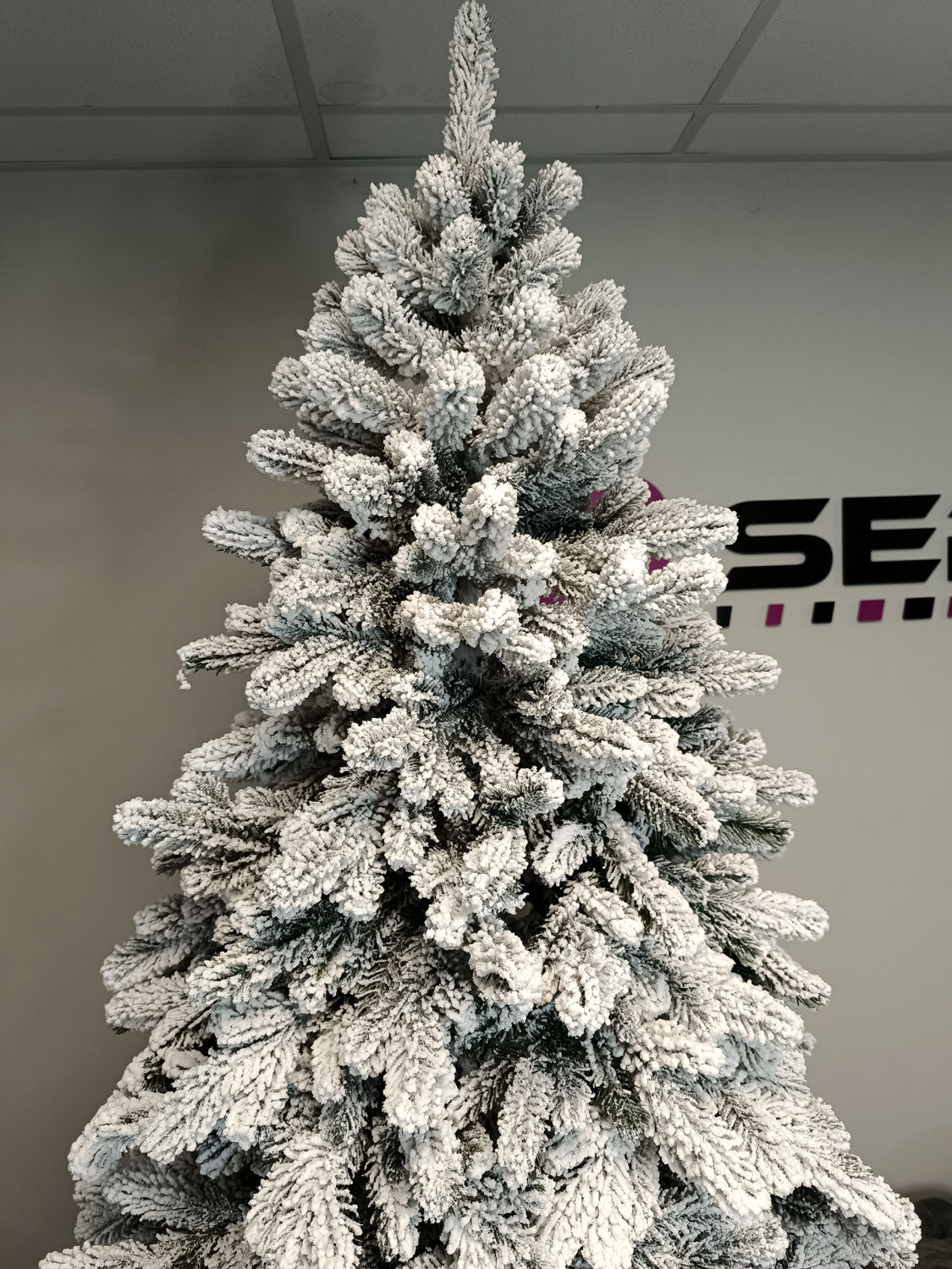 Brad artificial Christmas Deluxe by Sersimo, Kovalivska nins, 3D, 230cm