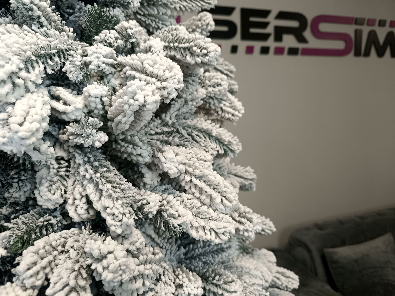 Brad artificial Christmas Deluxe by Sersimo, Kovalivska nins, 3D, 210cm