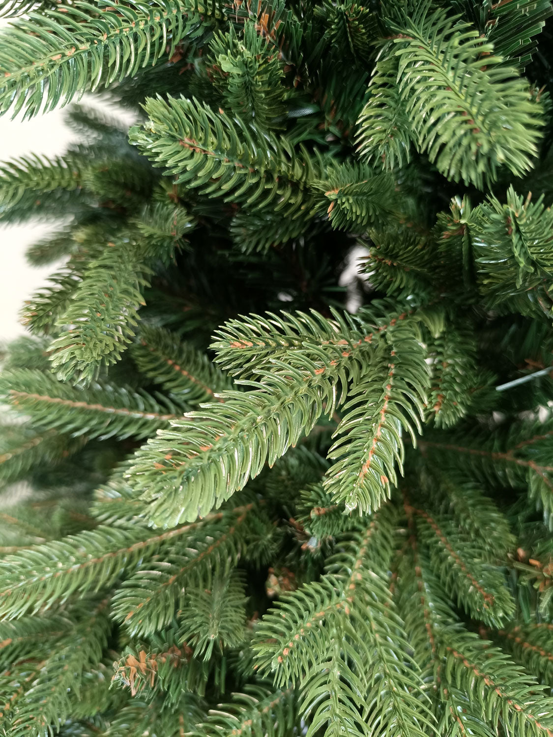 Brad artificial Christmas Deluxe by Sersimo, Carpati, 2D+3D, 250cm