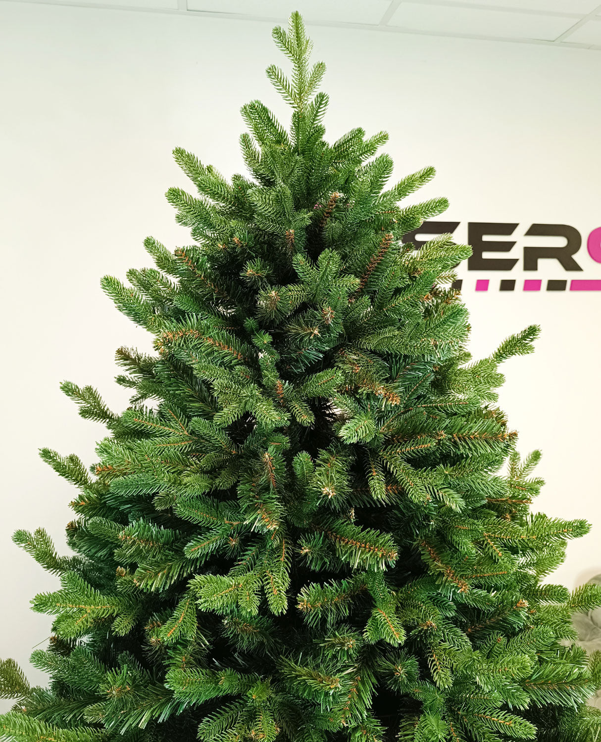 Brad artificial Christmas Deluxe by Sersimo, Royal Felara, 2D+3D, 210cm