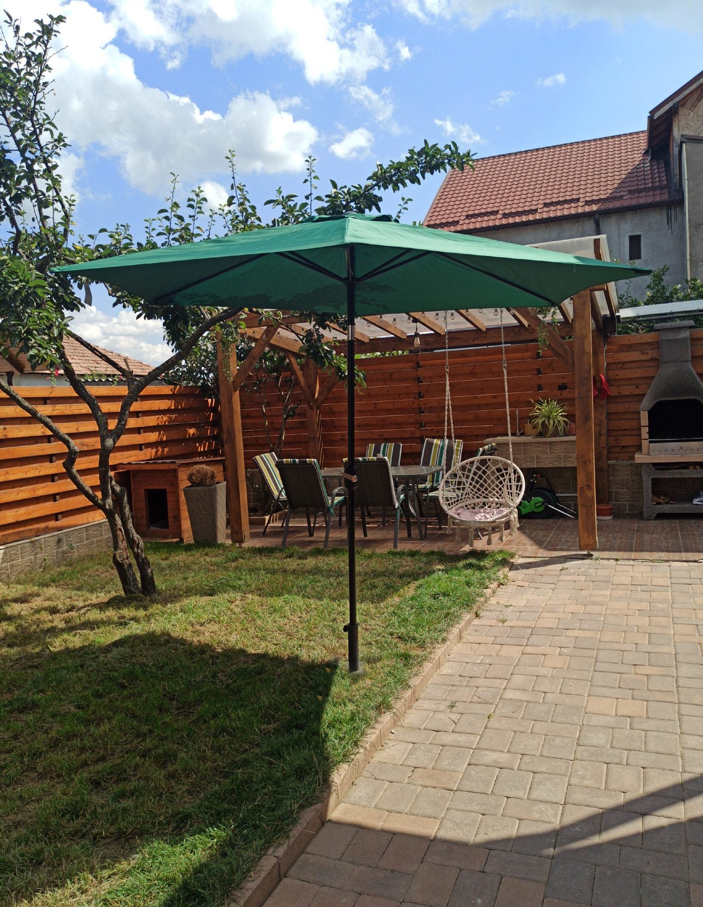 Umbrela terasa gradina, cu manivela si inclinare, GU24, diametru 300cm, Verde