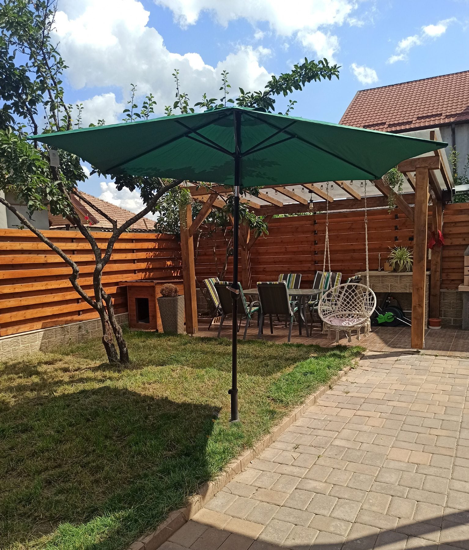 Umbrela terasa gradina, cu manivela si inclinare, GU24, diametru 300cm, Verde