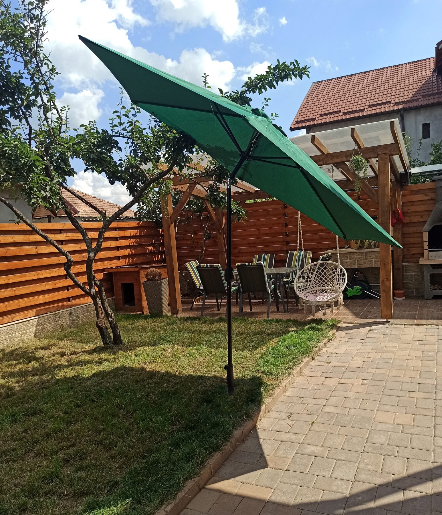 Umbrela terasa gradina, cu manivela si inclinare, GU24, diametru 300cm, Verde