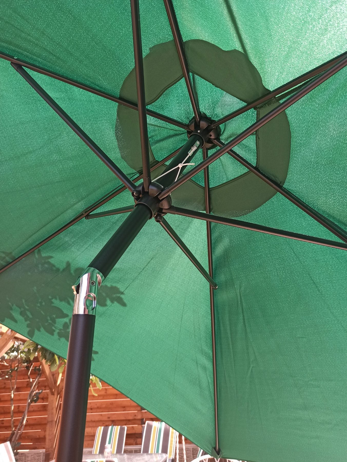 Umbrela terasa gradina, cu manivela si inclinare, GU24, diametru 300cm, Verde