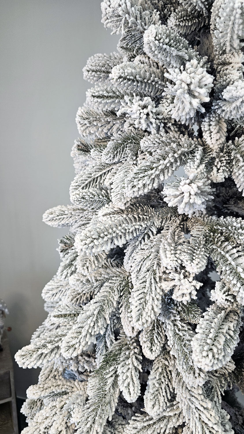 Brad artificial Christmas Deluxe by Sersimo, Global nins, mix 2D+3D, 210cm