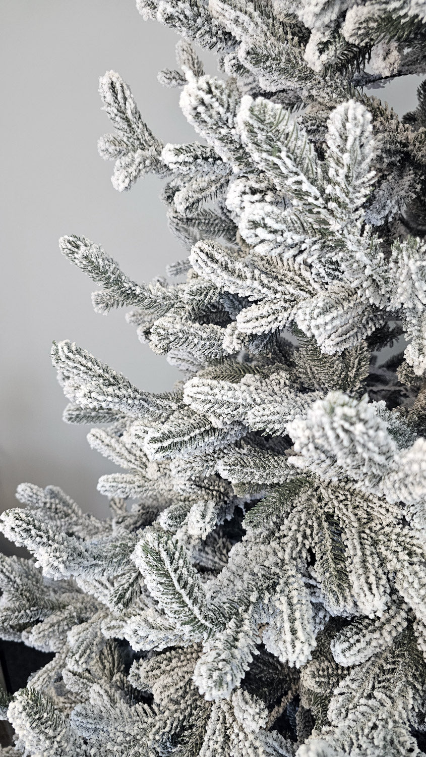 Brad artificial Christmas Deluxe by Sersimo, Viena nins, 3D, 230cm