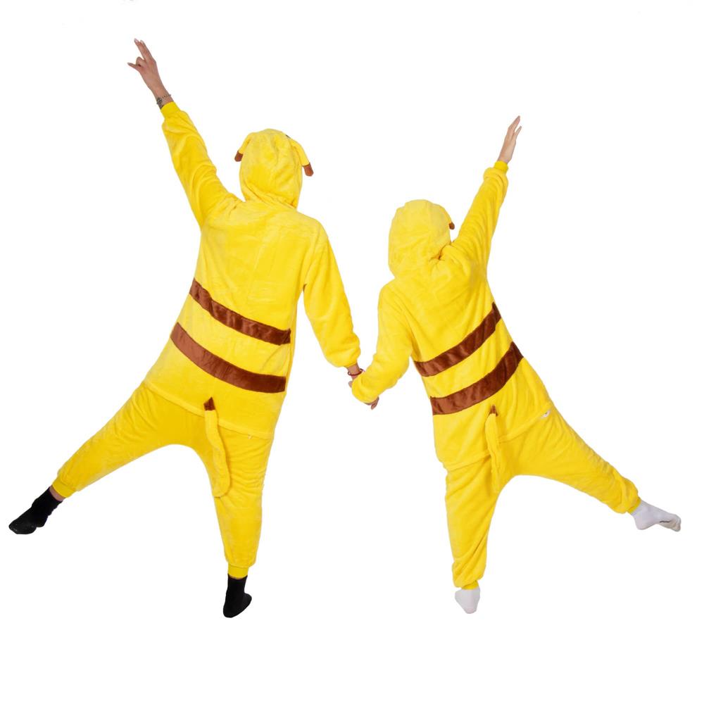 Pijama tip salopeta pentru adulti, model Pikachu, marime M