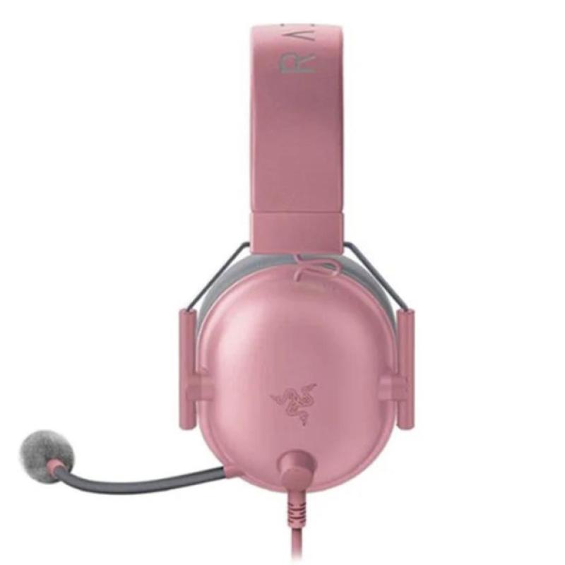 Casti Razer Blackshark V2 X cu fir pentru PlayStation, frecventa 12 Hz – 28 kHz, sensibilitate 100 dB, izolare fonica pasiva, frecventa de raspuns microfon: 100 Hz – 10 kHz, interfata jack 3.5 mm, roz