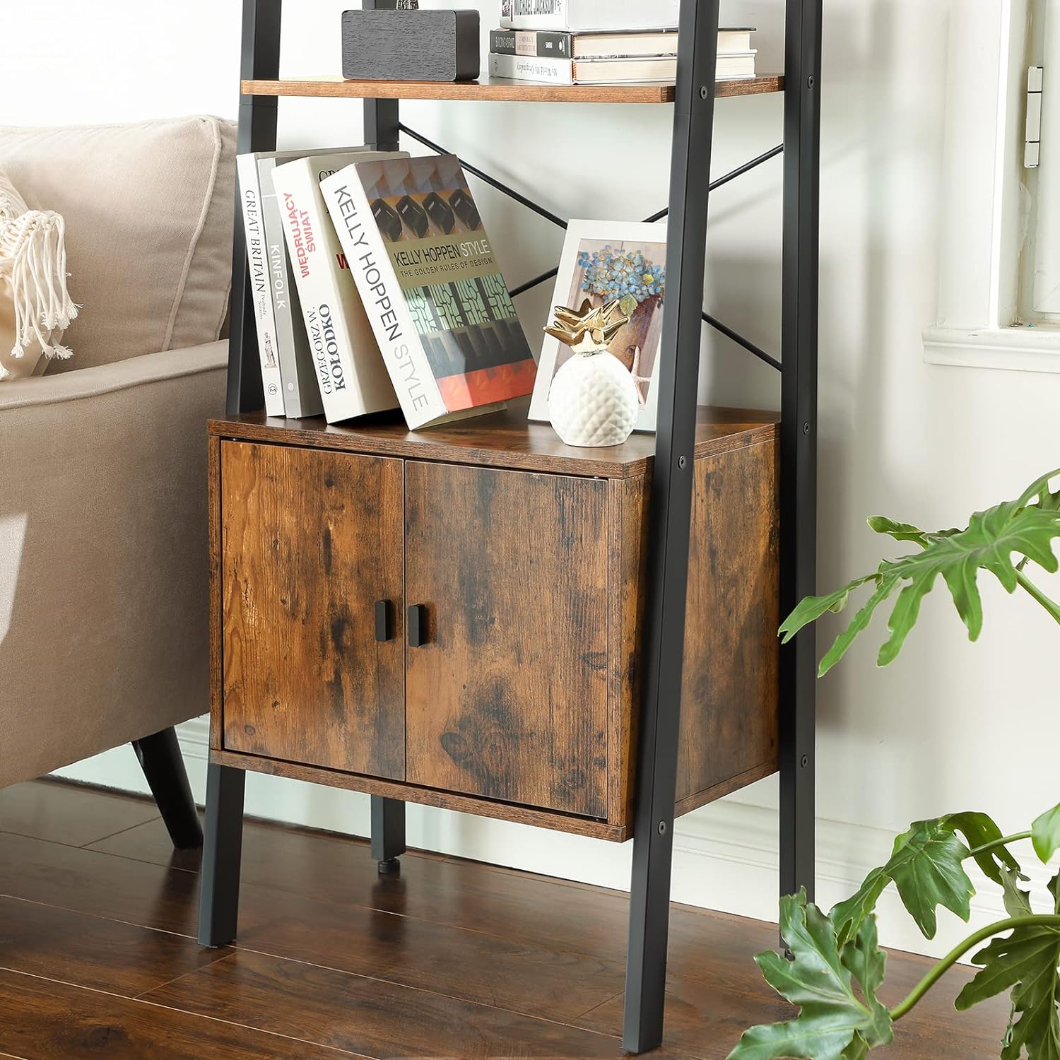 Biblioteca tip scara, cu dulap si 4 rafturi din MDF, stil industrial, 34x56x172cm, maro rustic si negru