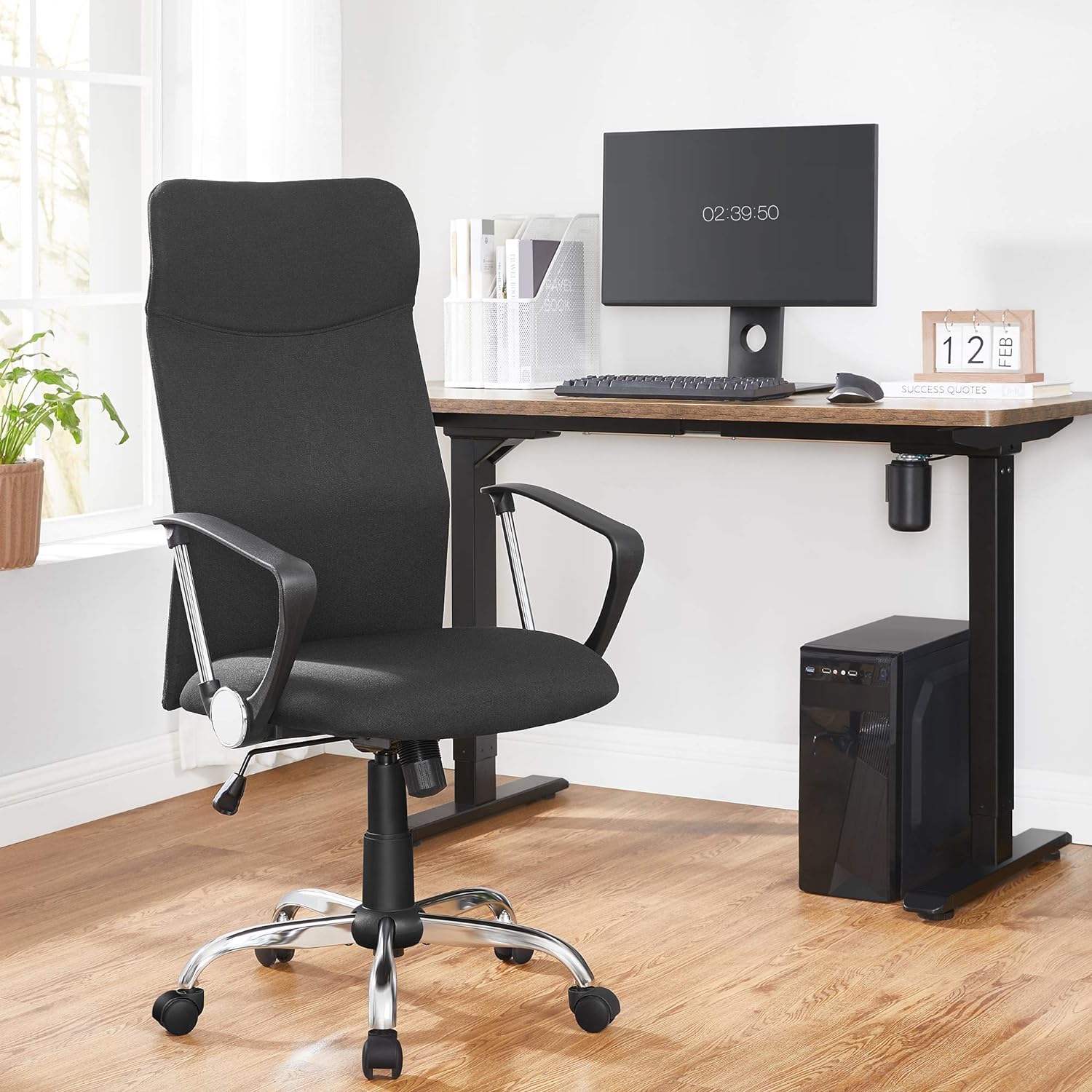 SONGMICS Scaun de birou ergonomic pentru sala de sedinte, pivotant, capitonat, inaltime reglabila si rabatabil, negru - 2