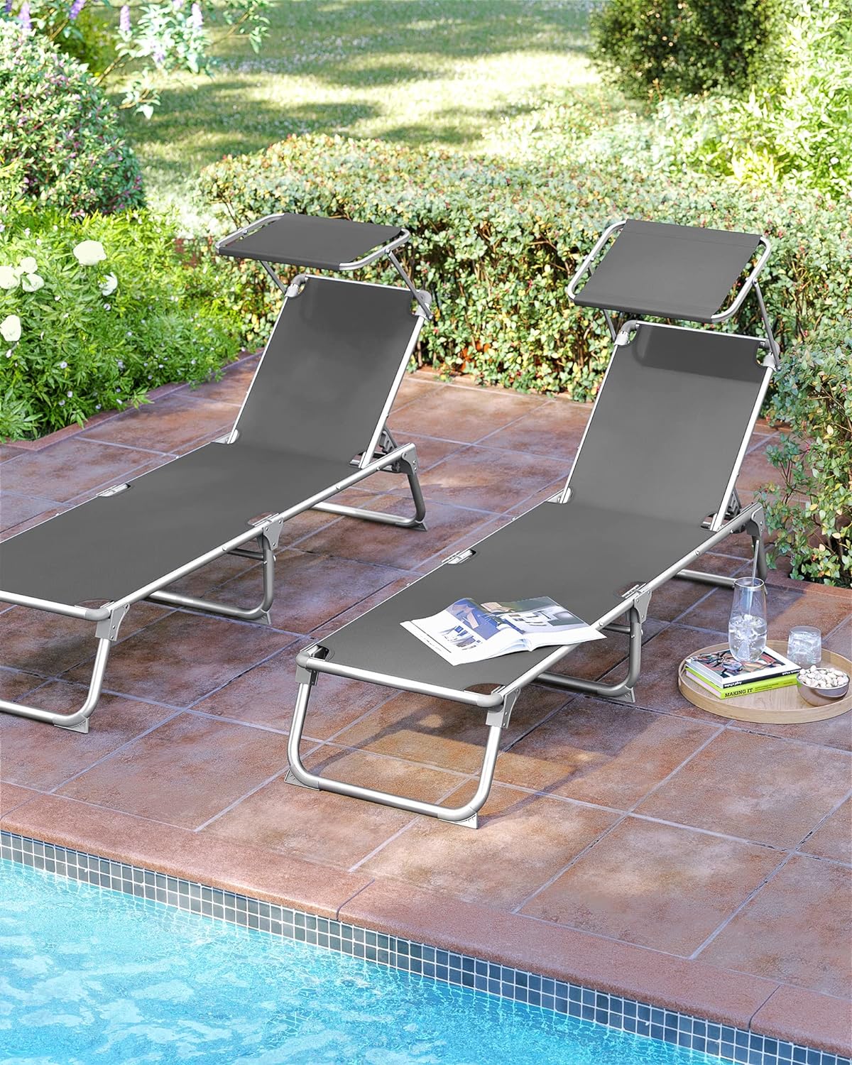 SONGMICS Sezlong pliabil, cu parasolar, spatar reglabil in 5 pozitii, maxim 150kg, 193x55x31cm, gri