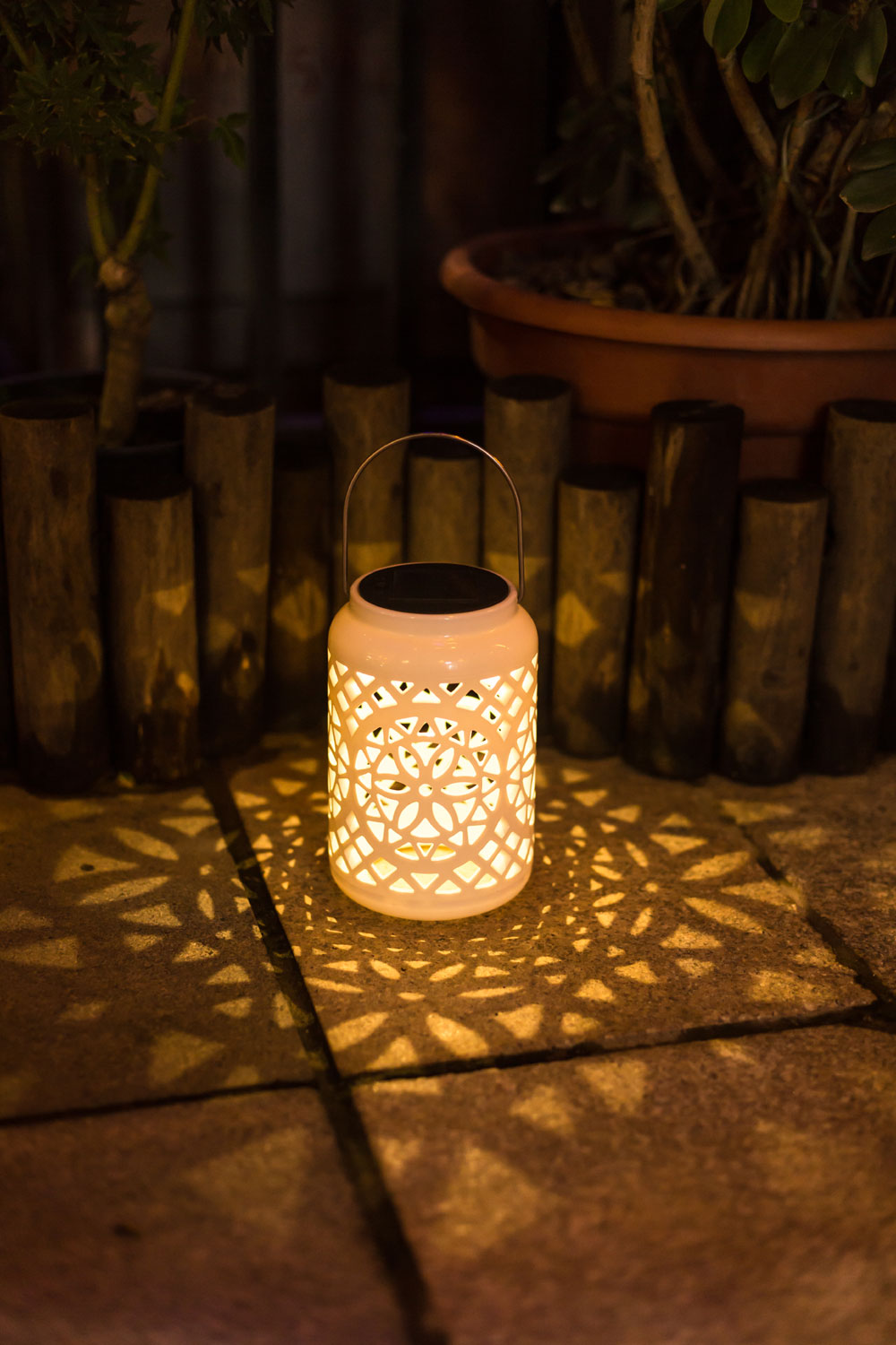 Felinar decorativ solar, LED, pentru exterior, 12x12x18.5cm, alb