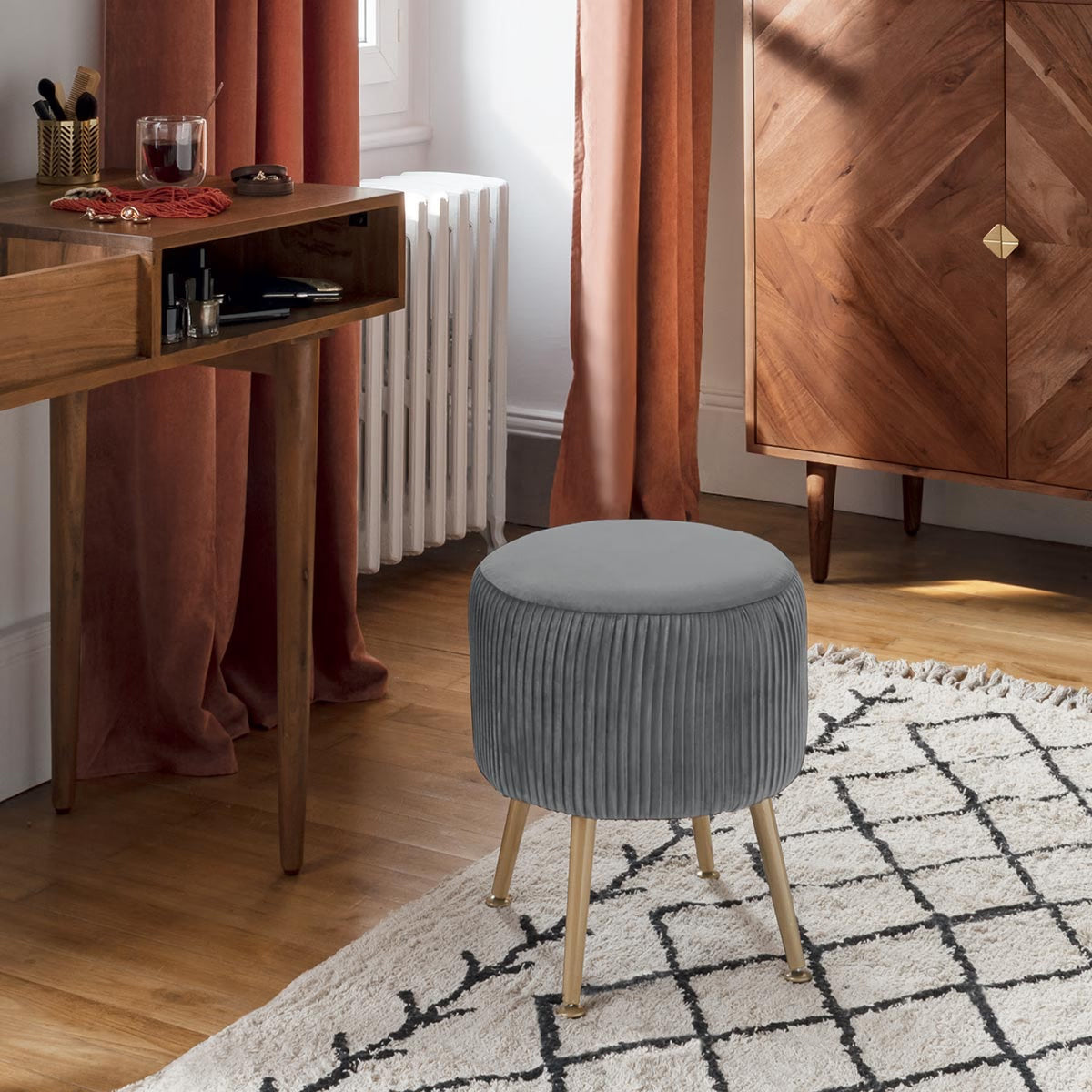 Taburet Atmosphera Solaro rotund cu baza aurie, 35x41 cm, gri