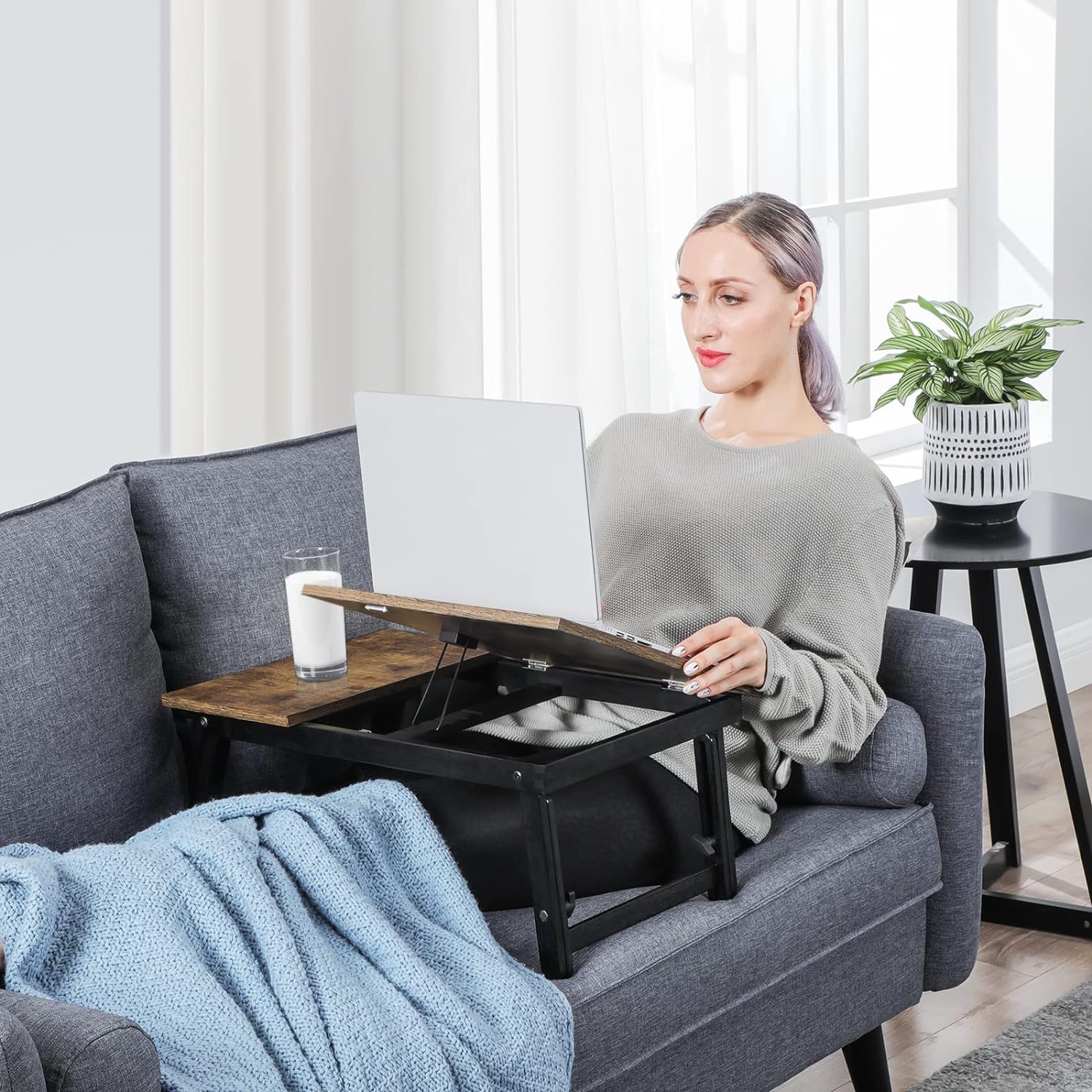 SONGMICS Masa de pat pentru laptop, plabila si reglabila, 55x35x23 cm, maro