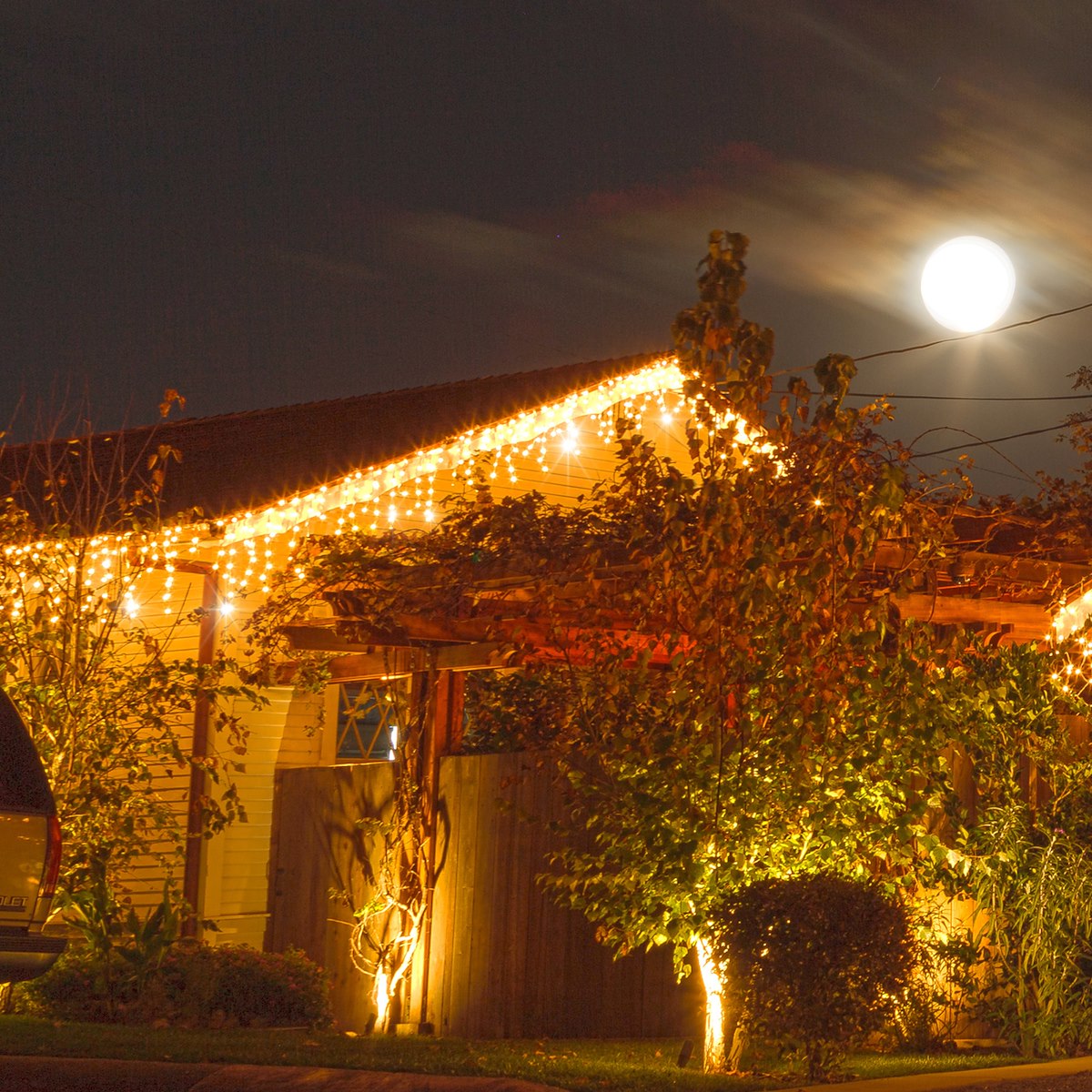 Instalatie luminoasa tip turturi LED exterior/interior, 500 LED-uri alb cald cu flash alb rece, 20 m, IP44, conectabila