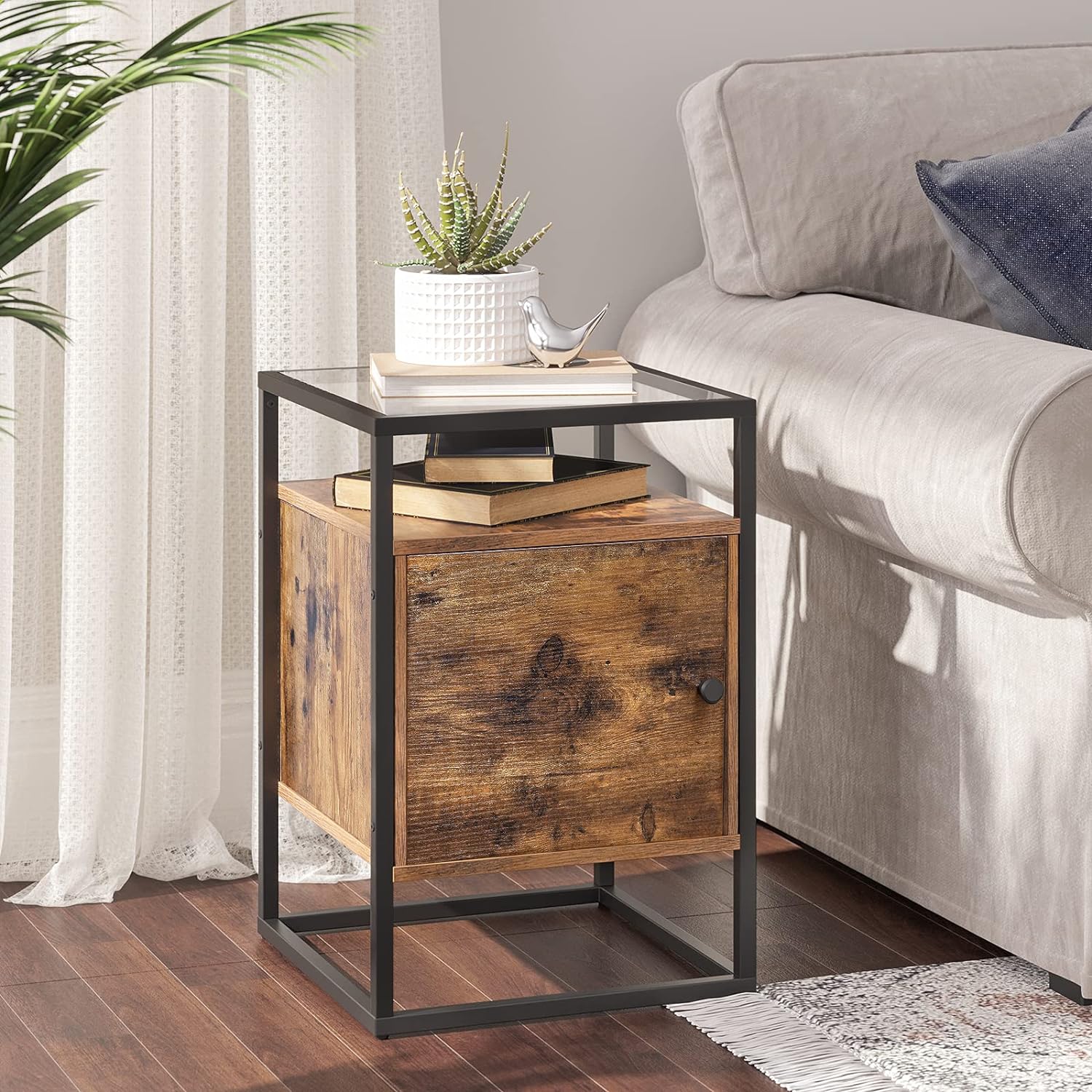 VASAGLE Noptiera cu spatiu de depozitare cu usa, blat din sticla, design industrial, 40x40x60cm, maro rustic