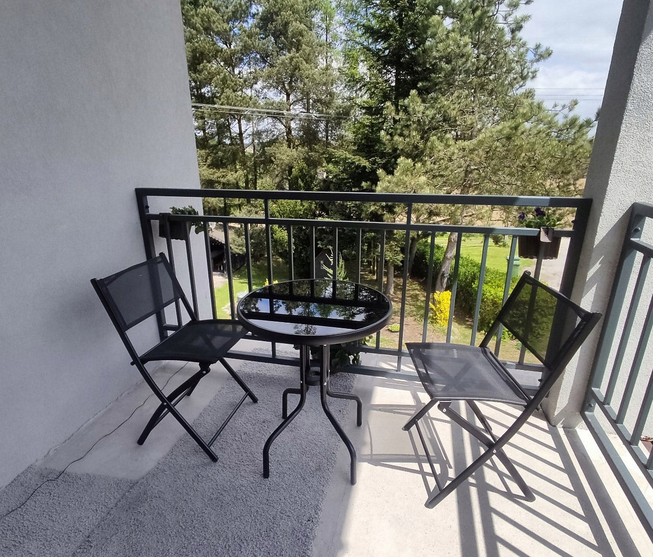 Set mobilier gradina Oneiro, 2 scaune pliabile, 1 masa, negru
