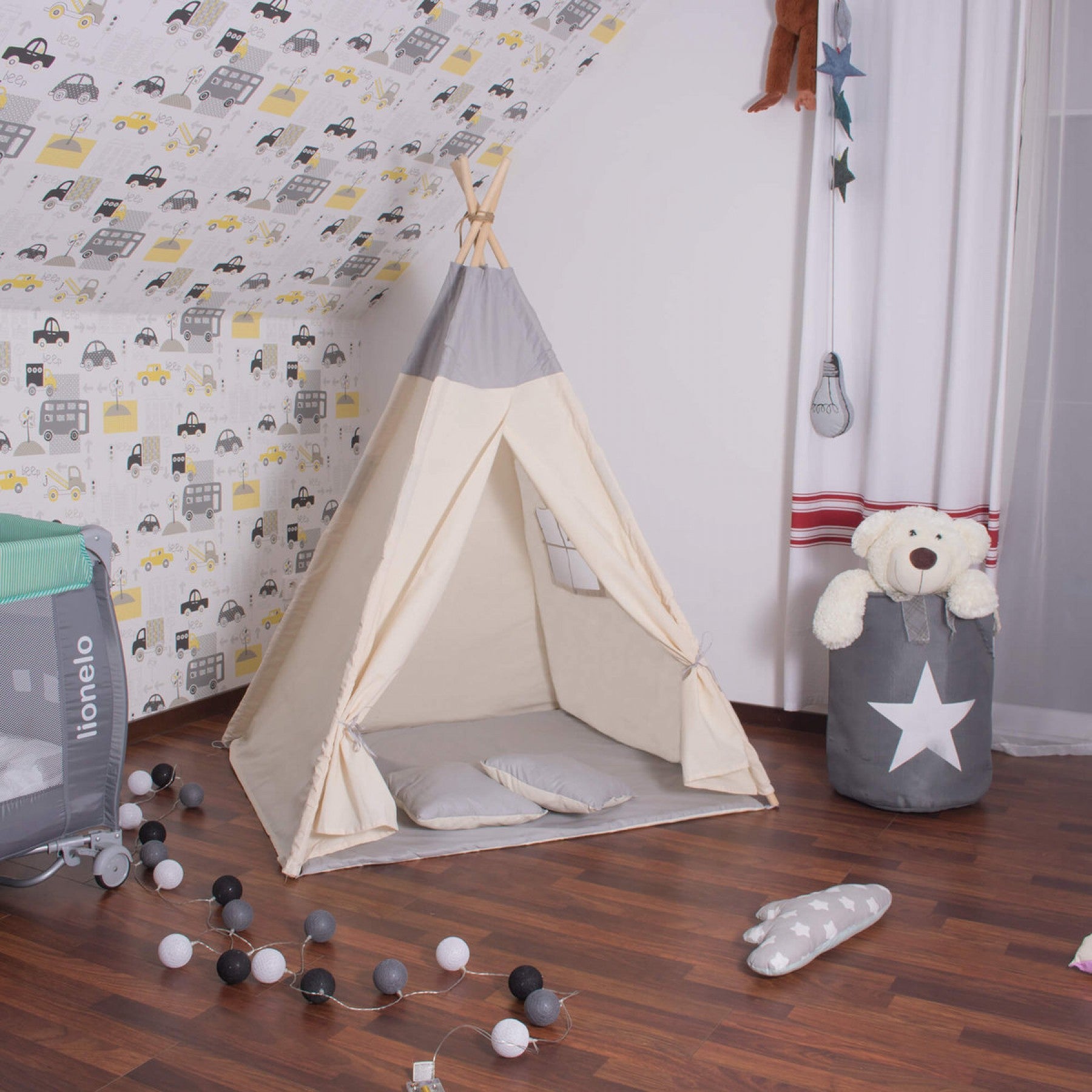 Cort copii Sersimo stil indian Teepee Tent cu fereastra, covoras gros si 2 perne, alb gri monocrom