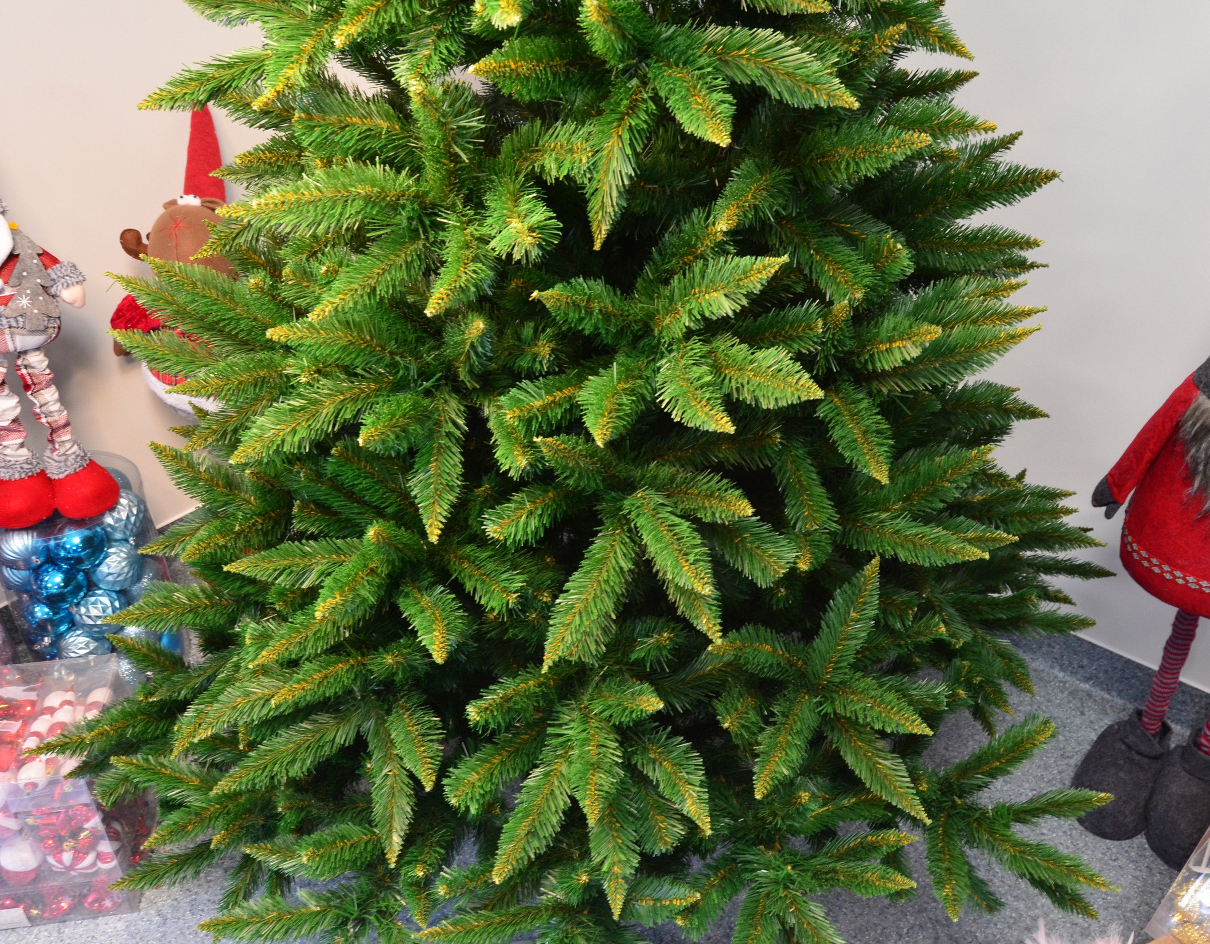 Brad artificial Christmas Deluxe by Sersimo, Himalaya, 220cm