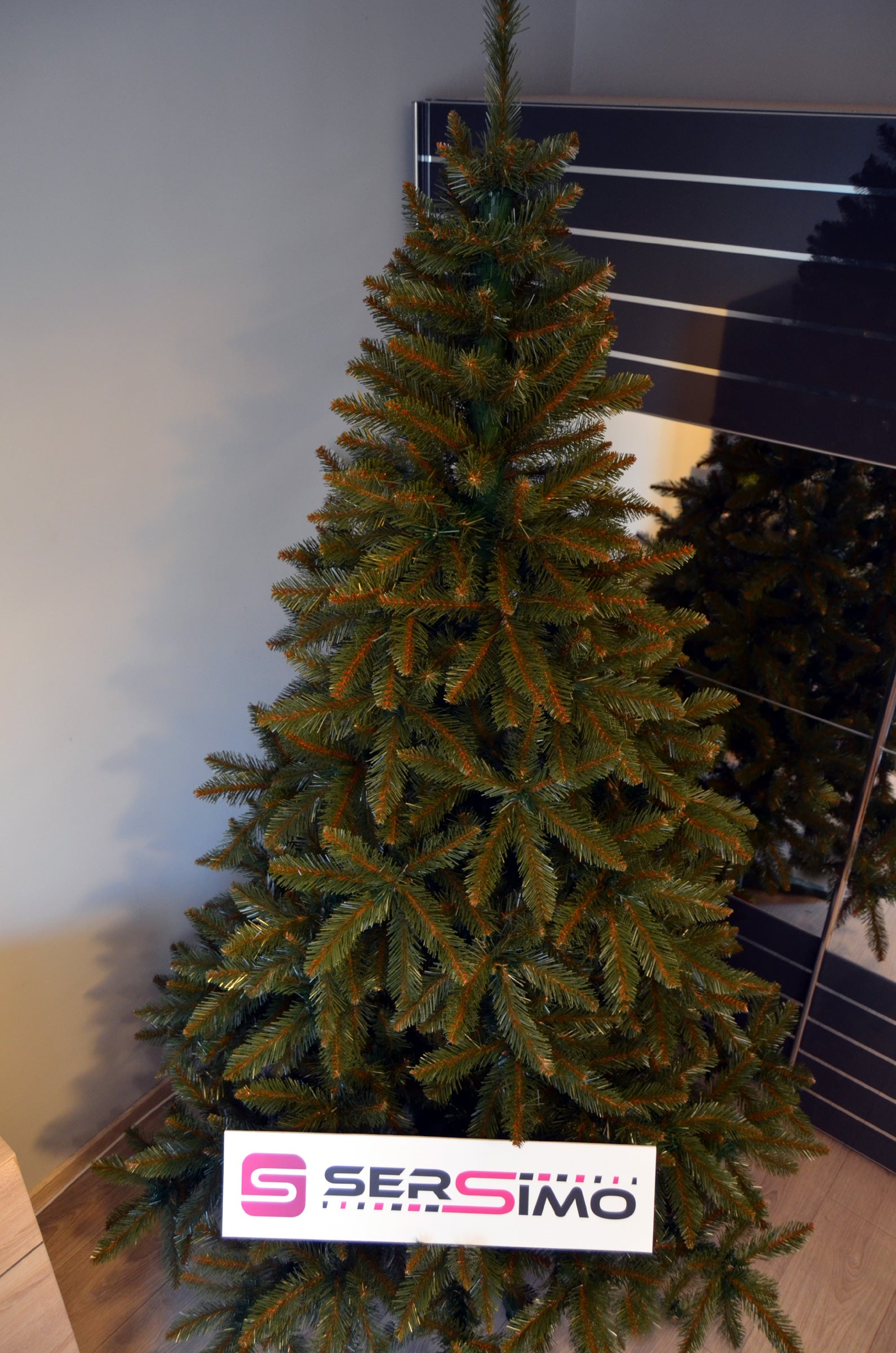 Brad artificial Christmas Deluxe by Sersimo, Royal, 240cm