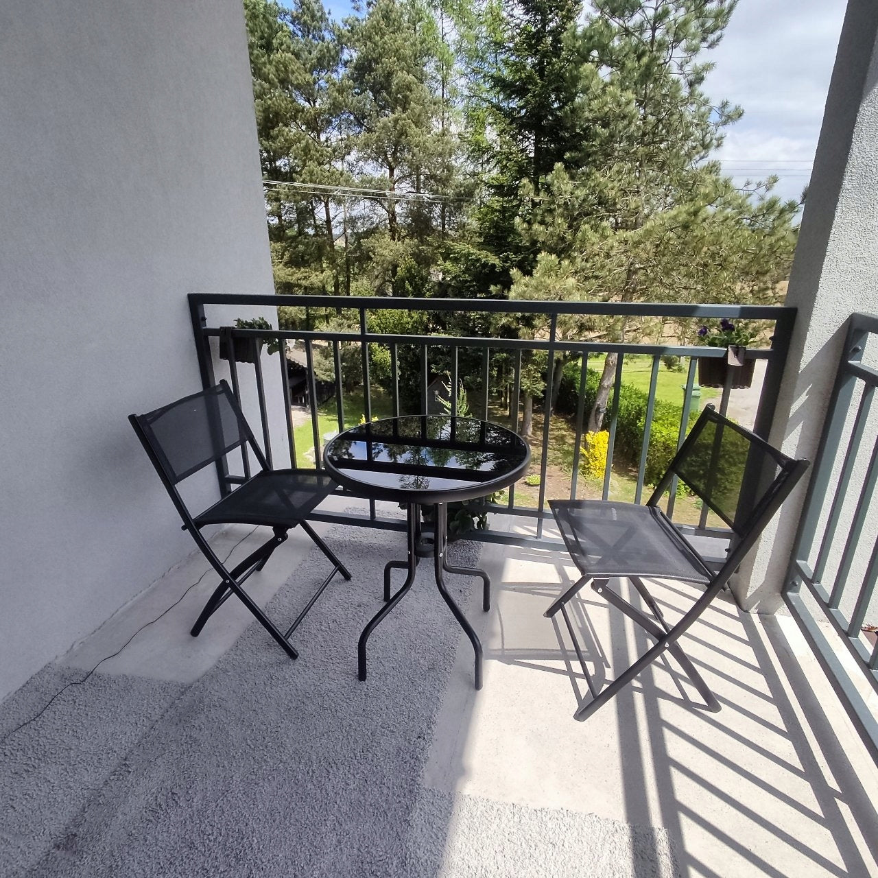 Set mobilier gradina Oneiro, 2 scaune pliabile, 1 masa, negru