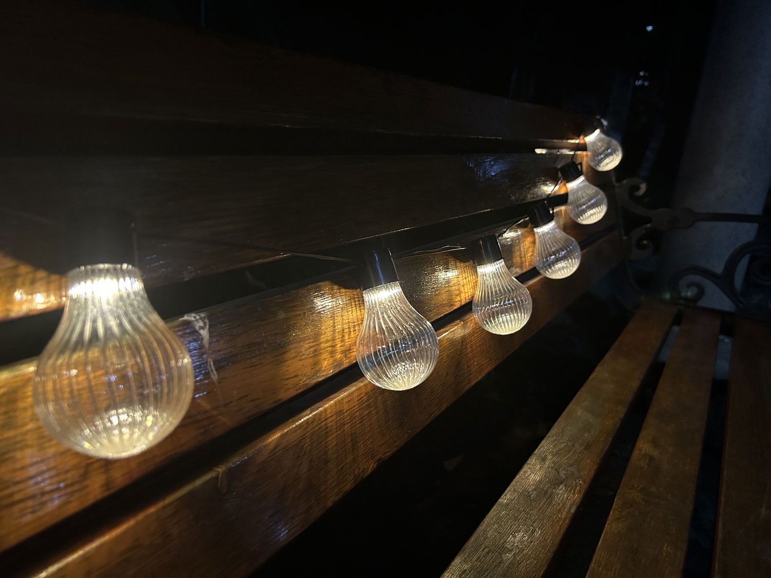Ghirlanda luminoasa, LED, model Stripes, 20 becuri, 580cm, incarcare solara, lumina alb cald