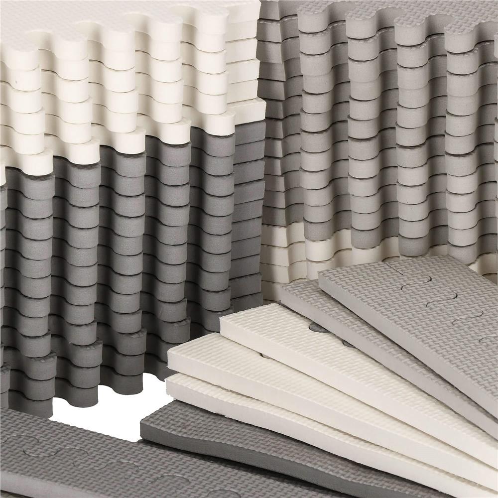 Covor din spuma pentru copii, tip puzzle triunghiuri, 96 piese,186×186 cm, alb gri