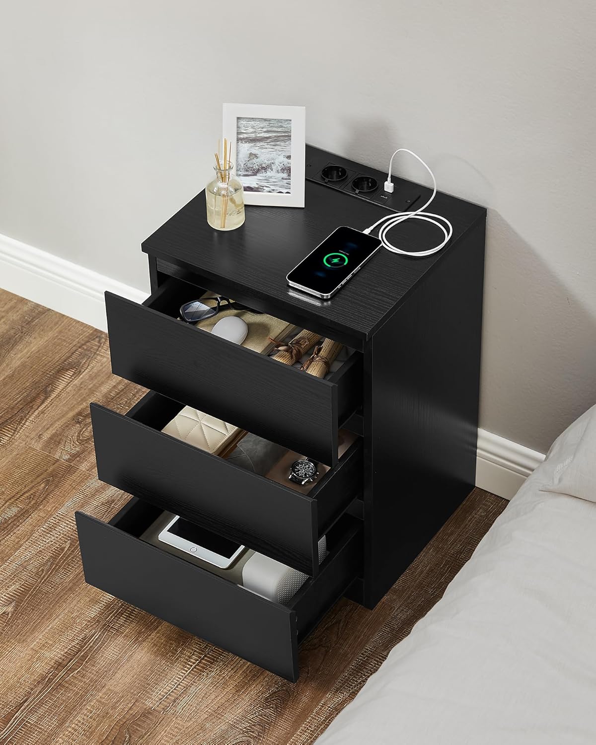 VASAGLE Set de 2 noptiere, cu sertare, 2 prize si 2 USB, 35x40x59 cm, negru