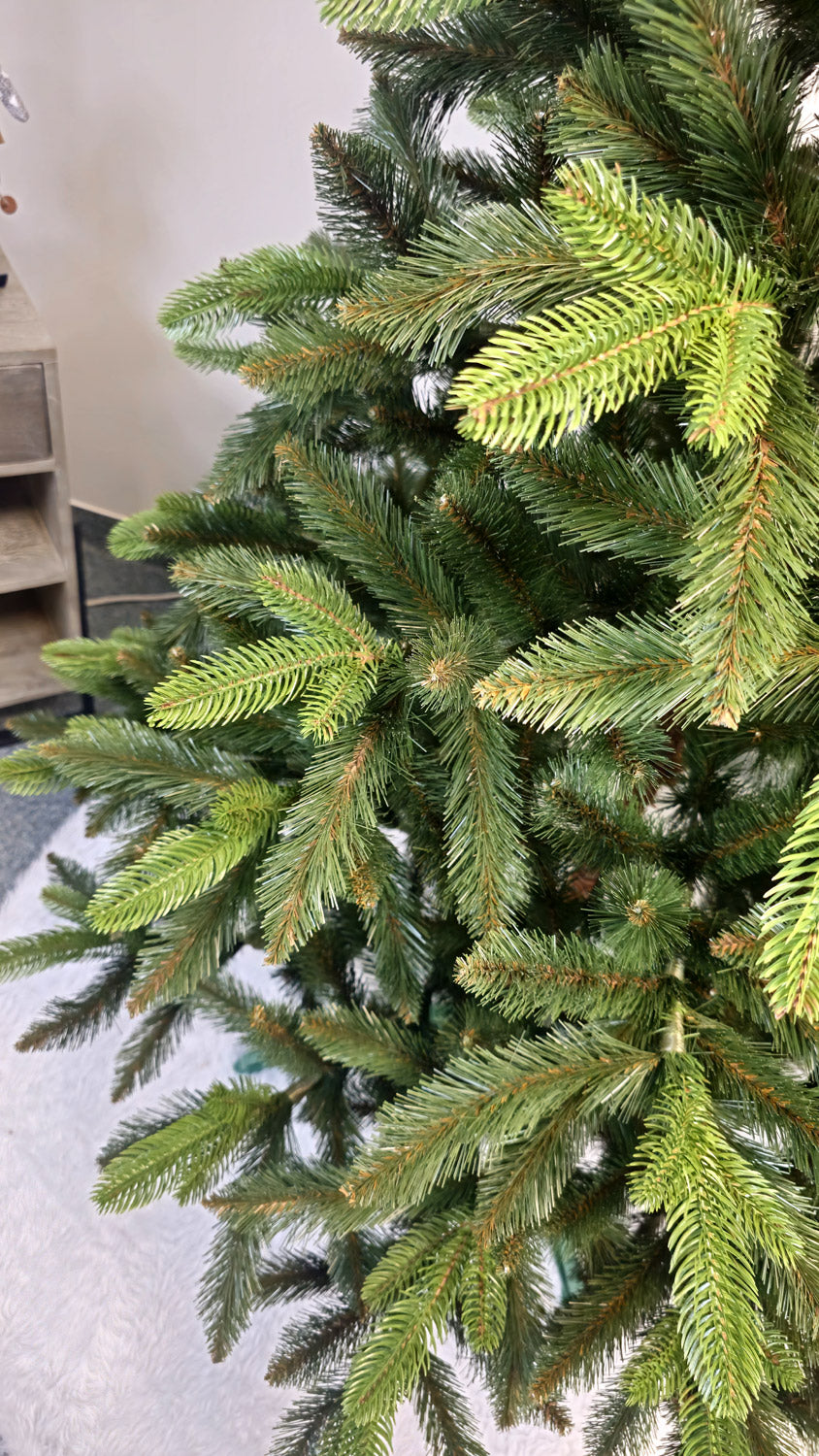 Brad artificial Christmas Deluxe by Sersimo, Victoria Special, 2D+3D, 220cm