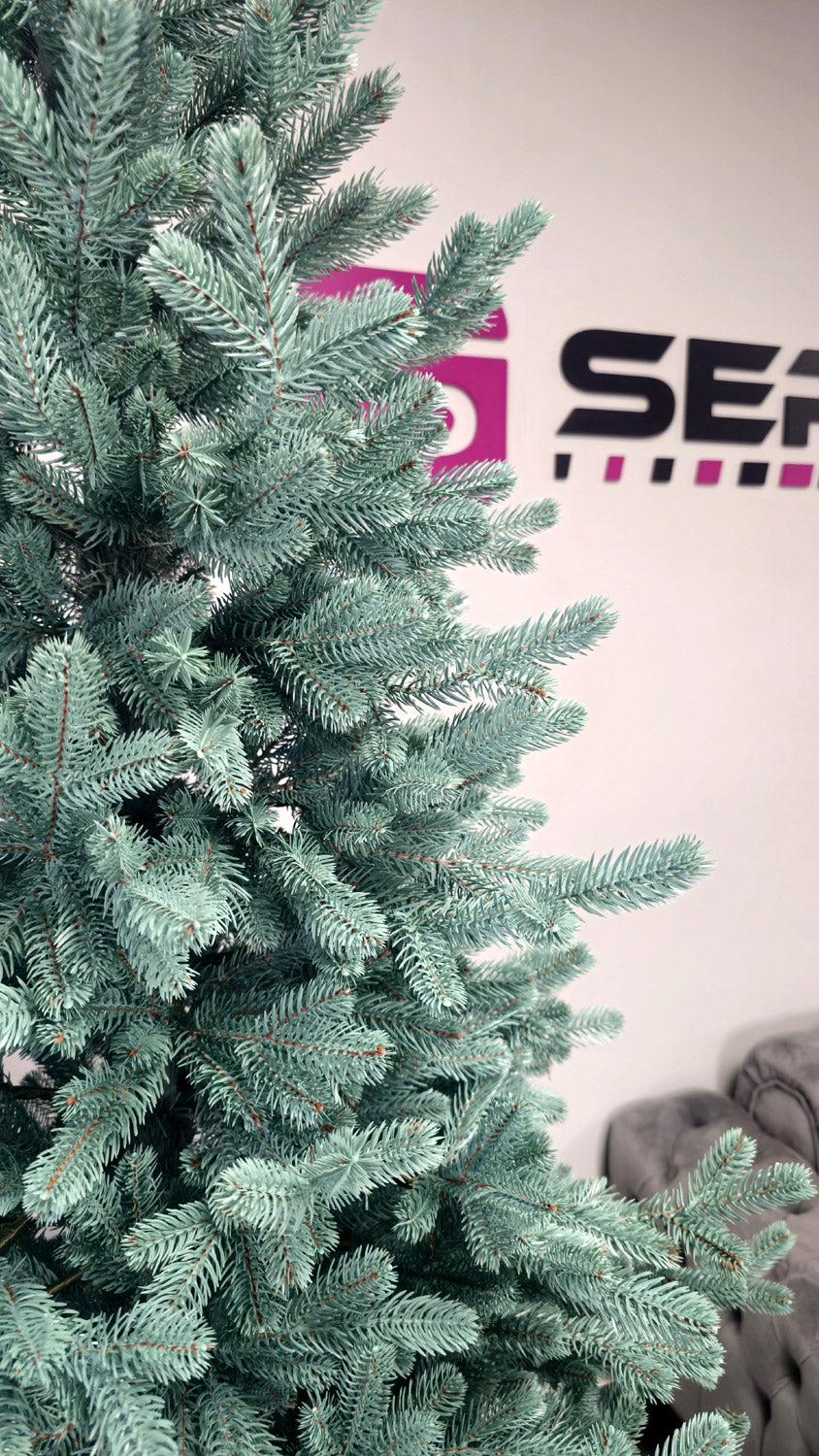 Brad artificial Christmas Deluxe by Sersimo, Viena Select argintiu, integral 3D, 230cm