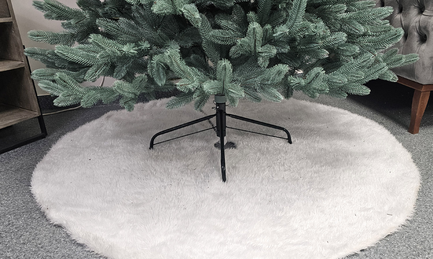 Brad artificial Christmas Deluxe by Sersimo, Laponia Select argintiu, integral 3D, 210cm