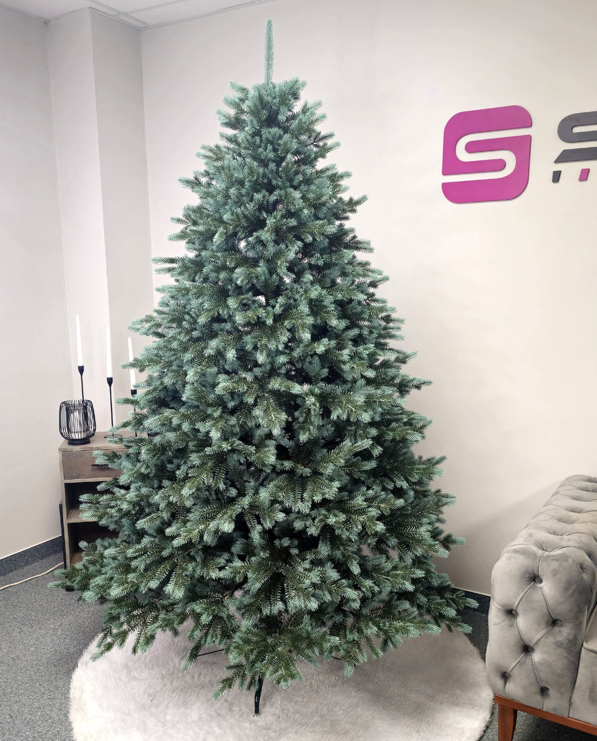 Brad artificial Christmas Deluxe by Sersimo, Alaska Select verde argintiu, integral 3D, 210 cm