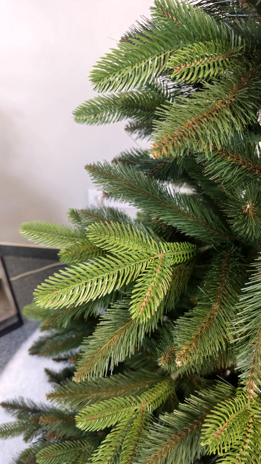 Brad artificial Christmas Deluxe by Sersimo, Victoria Special, 2D+3D, 180cm
