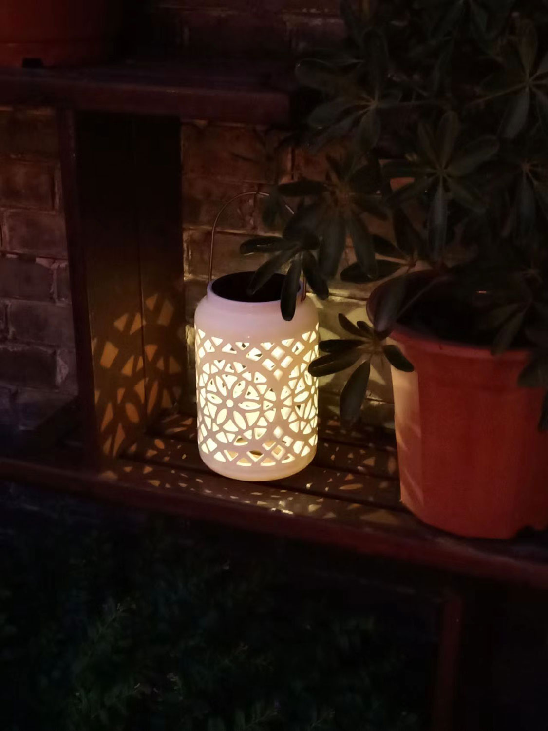 Felinar decorativ solar, LED, pentru exterior, 12x12x18.5cm, alb