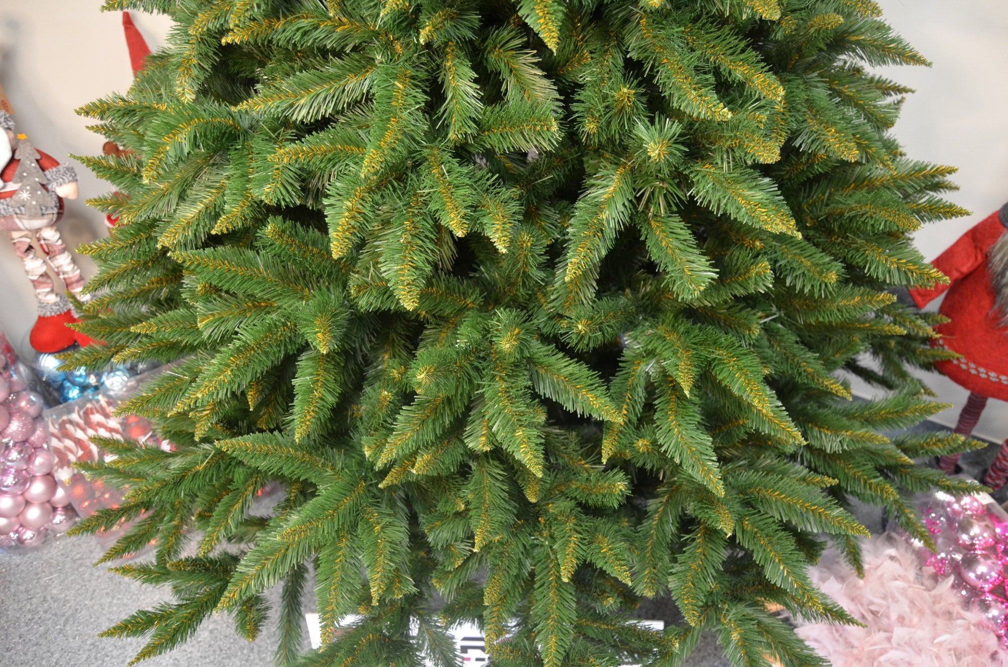 Brad artificial Christmas Deluxe by Sersimo, Himalaya, 240cm