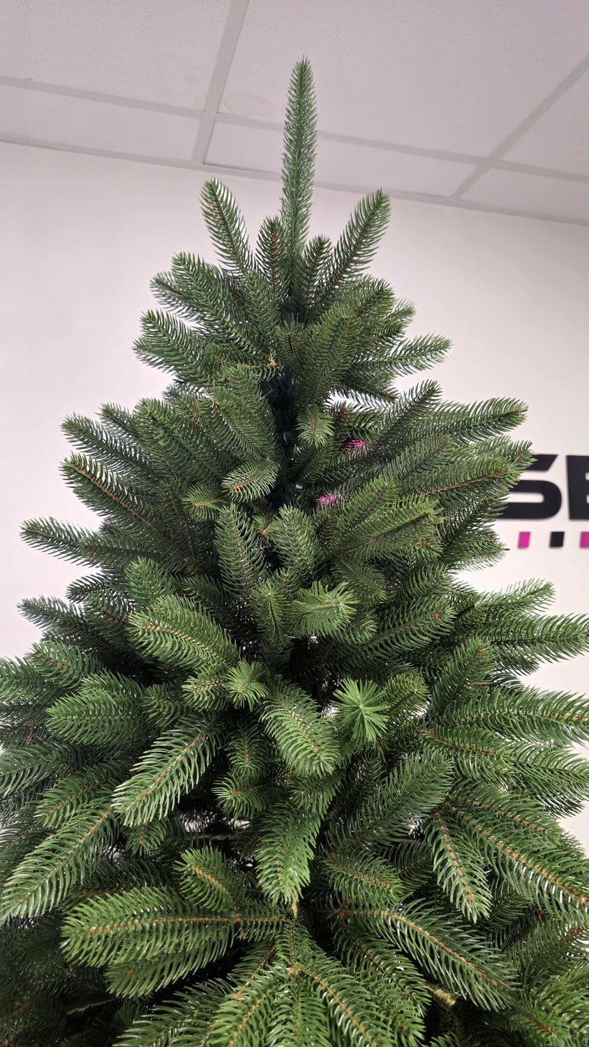 Brad artificial Christmas Deluxe by Sersimo, Laponia Select, integral 3D, 210cm