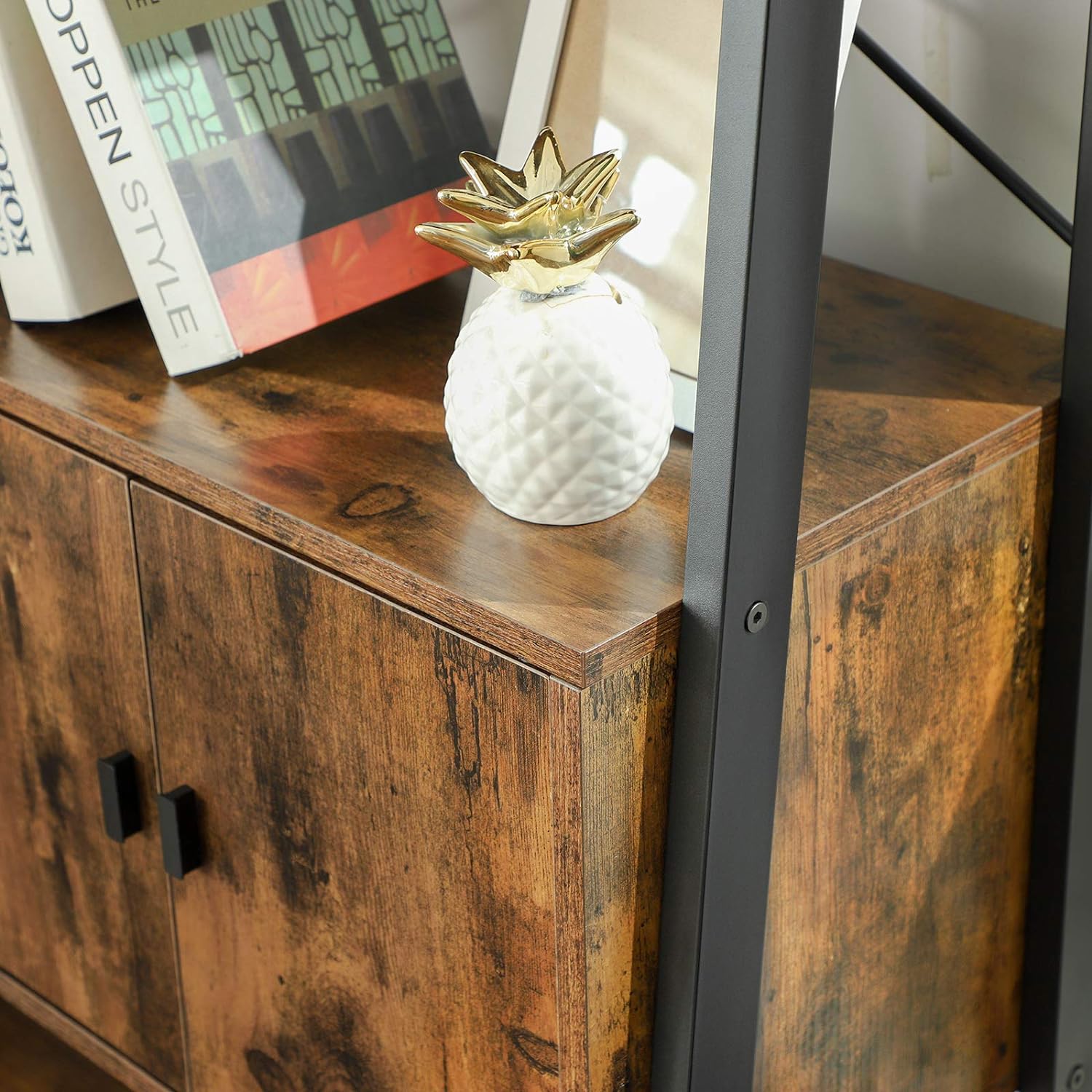 Biblioteca tip scara, cu dulap si 4 rafturi din MDF, stil industrial, 34x56x172cm, maro rustic si negru